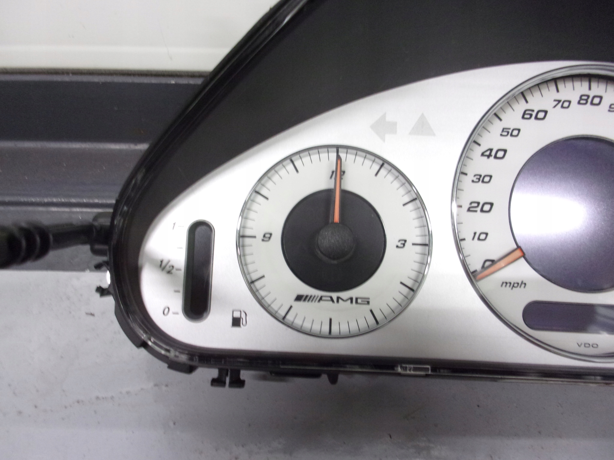 MERCEDES W211 E211 dials dials A2115404147