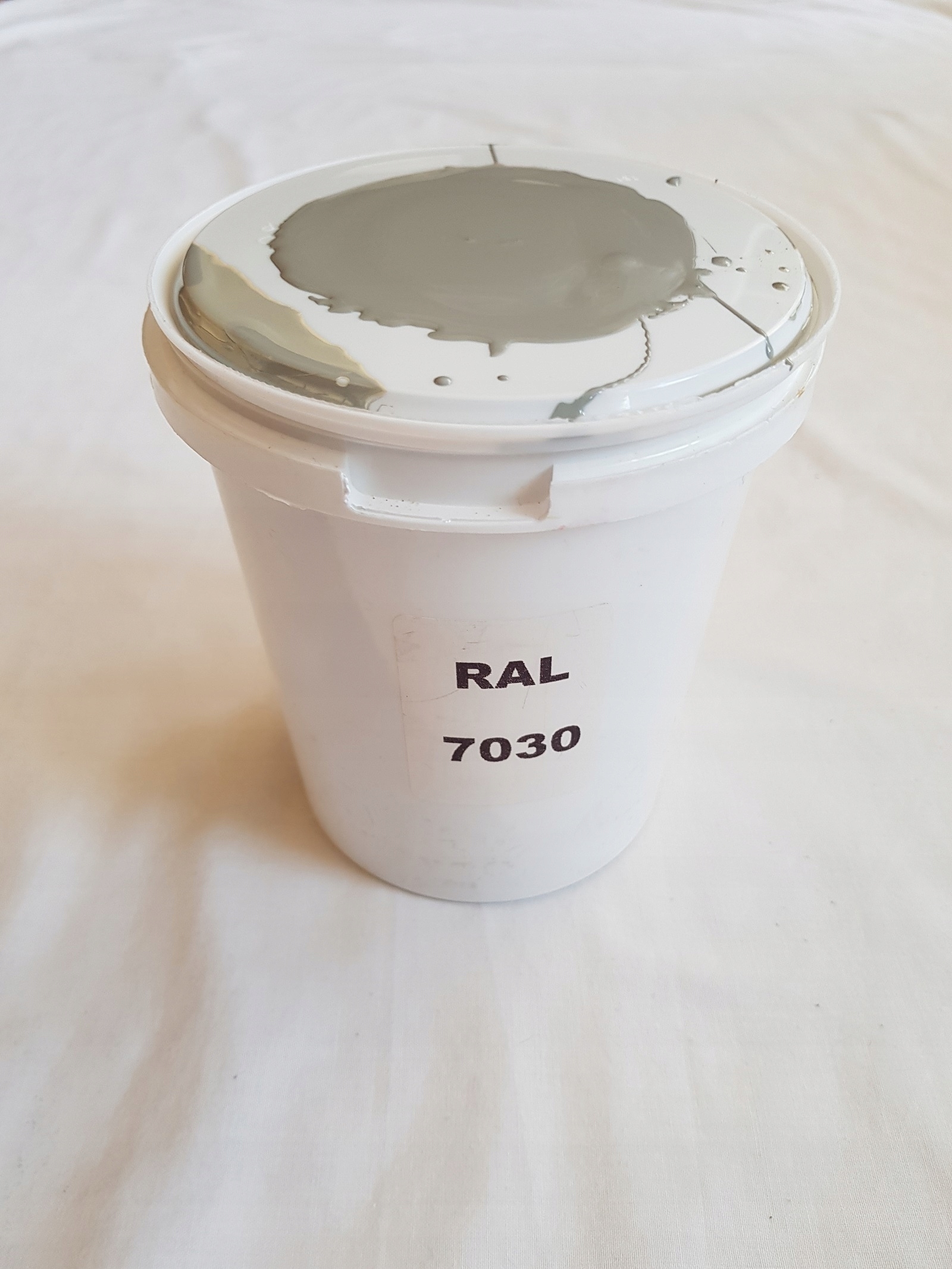 Barvivo pro pryskyřice 1 kg Ral 7030