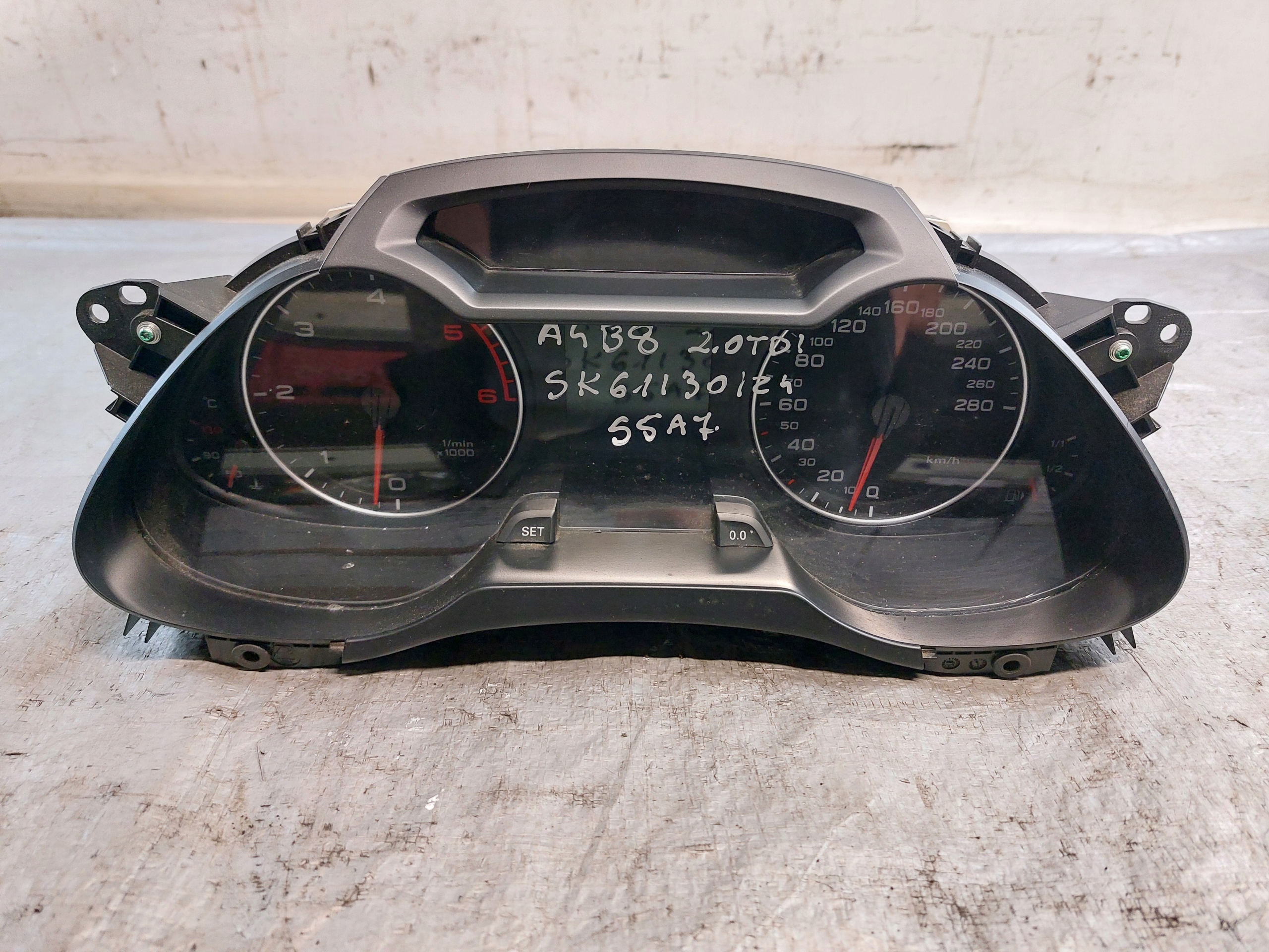 dials dials AUDI A4 B8 2.0TDI