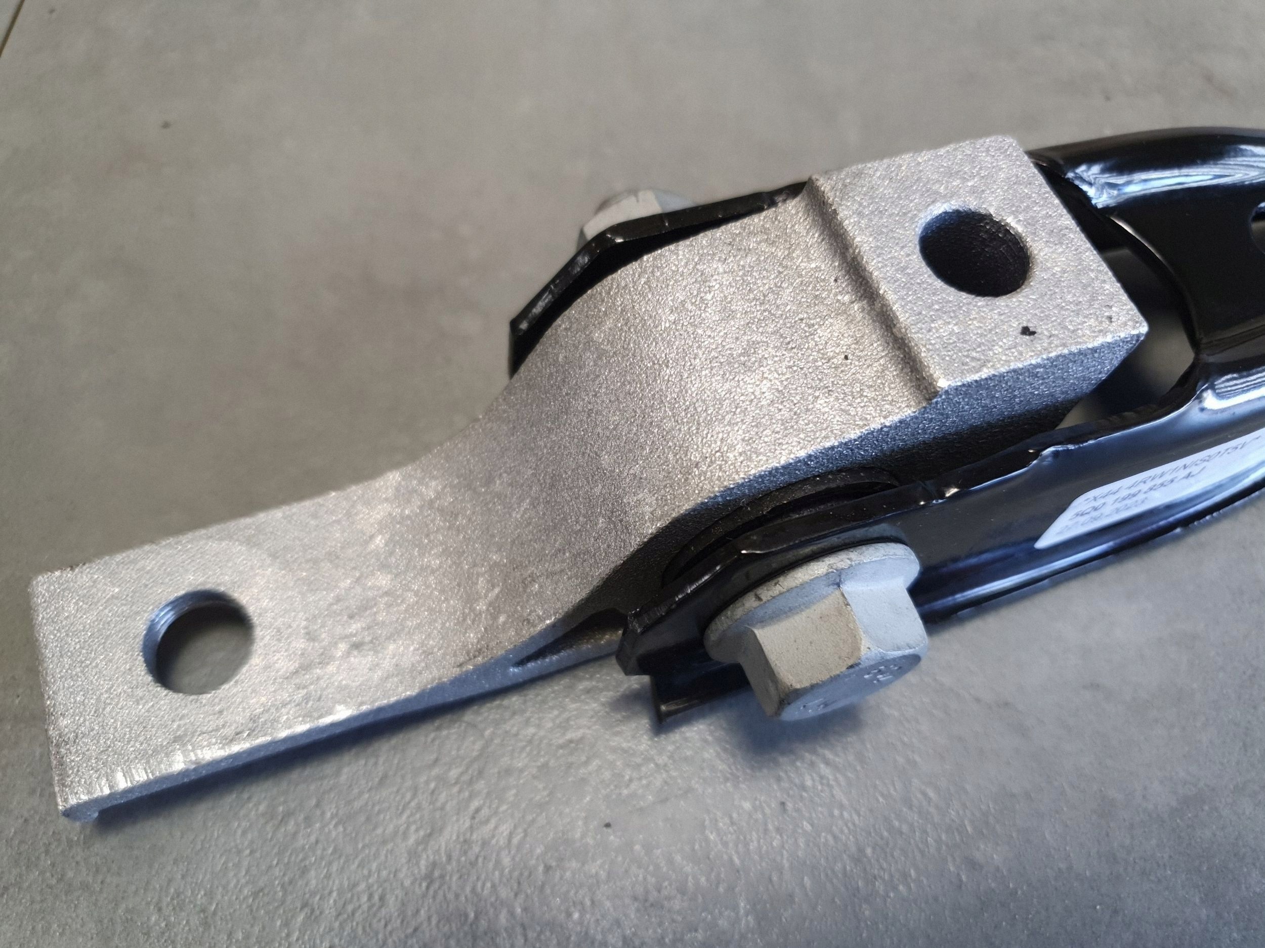 Cupra Leon IV holder gearbox mount 5Q0199855AJ