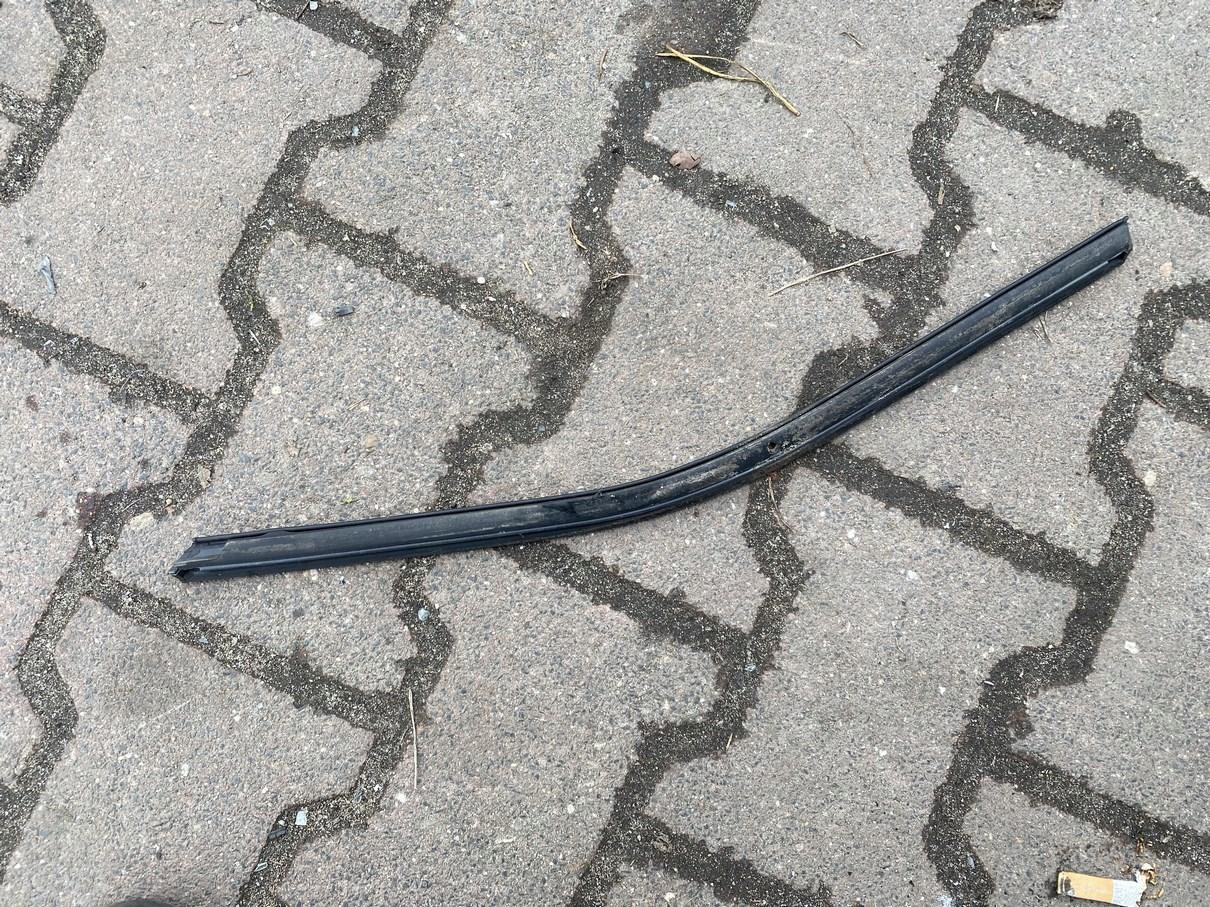 LISTWA BŁOTNIKA PRAWY PRZÓD CHROM CITROEN C4 PICASSO I Typ samochodu Samochody osobowe