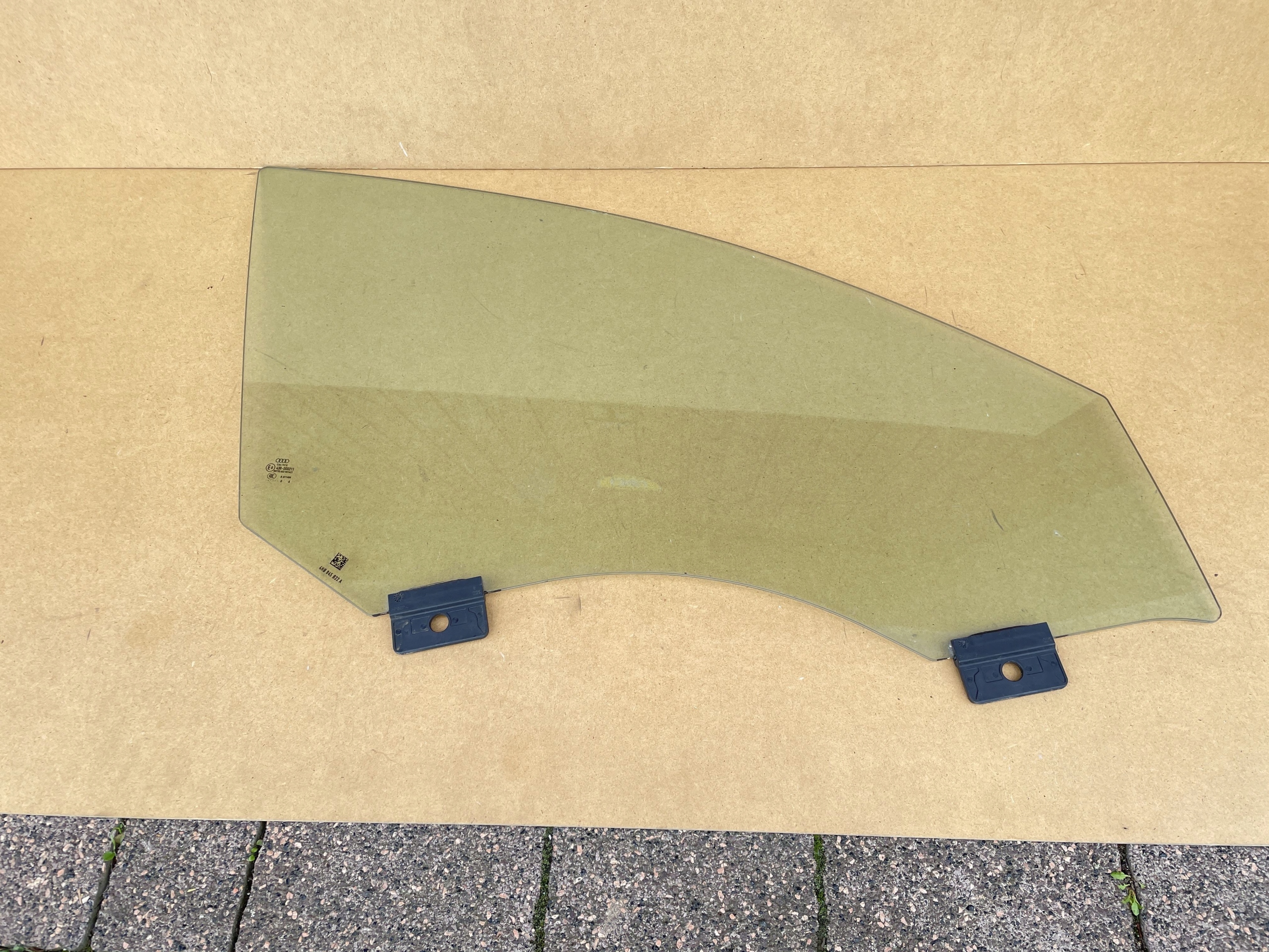 СТЕКЛО ПРАВЫЙ ПЕРЕД СЛОИСТЫЙ AUDI A8