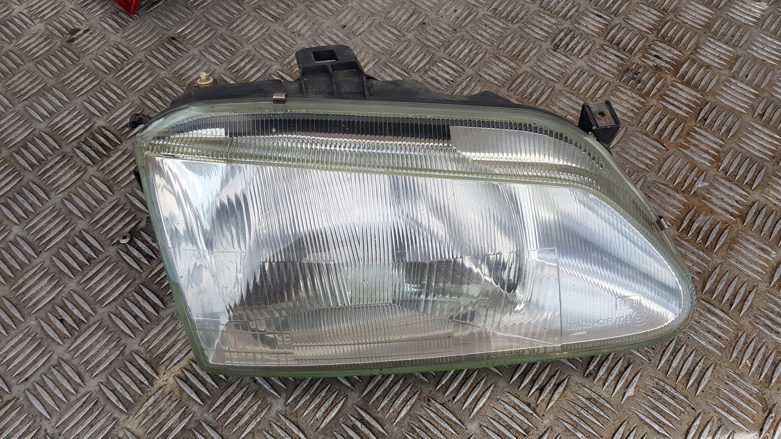 RENAULT MEGANE and light right front