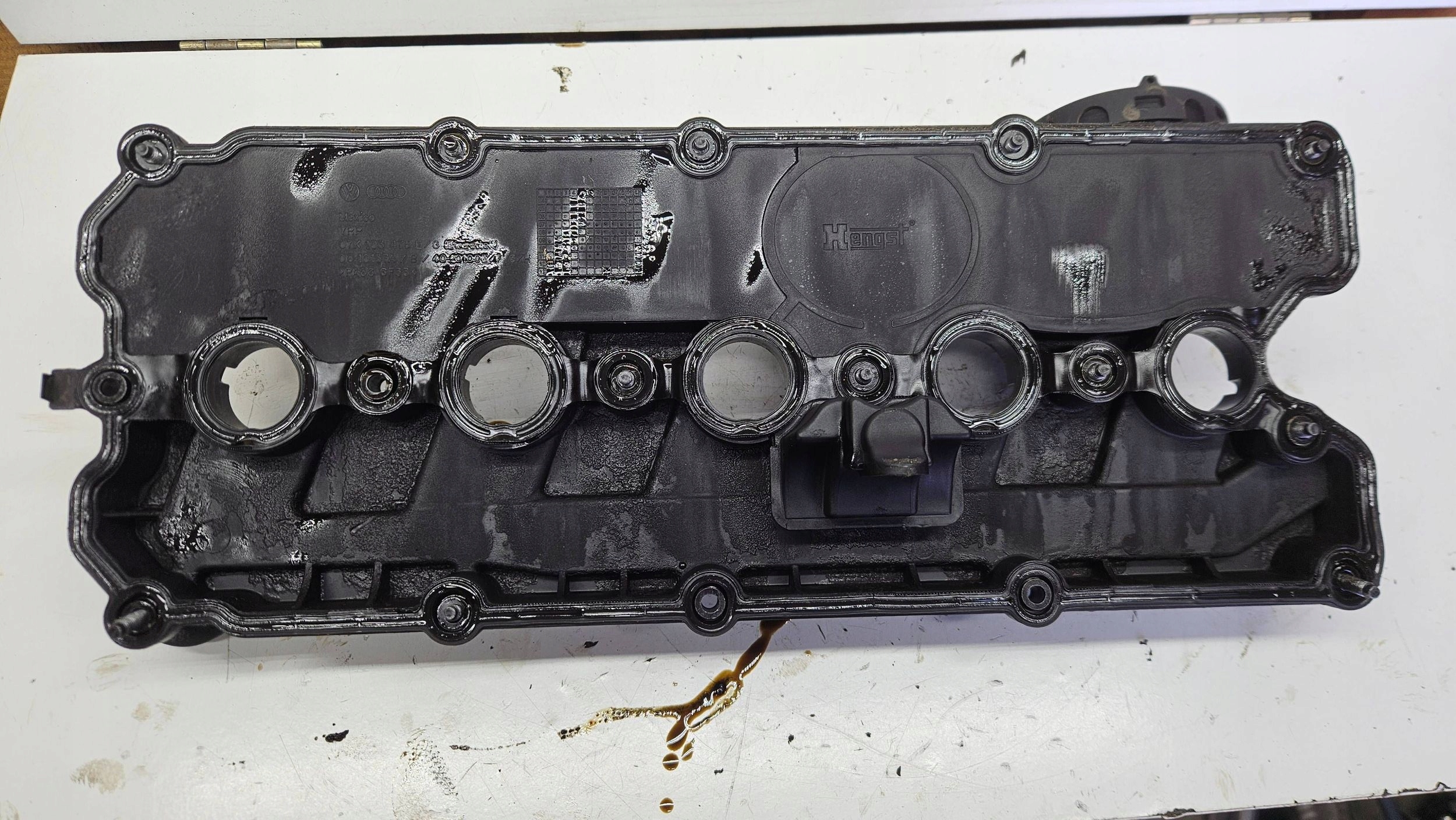 VW PASSAT B7 USA 2.5B Jetta Beetle CBT Abdeckung der Ventile des Kopfes 07k103475e