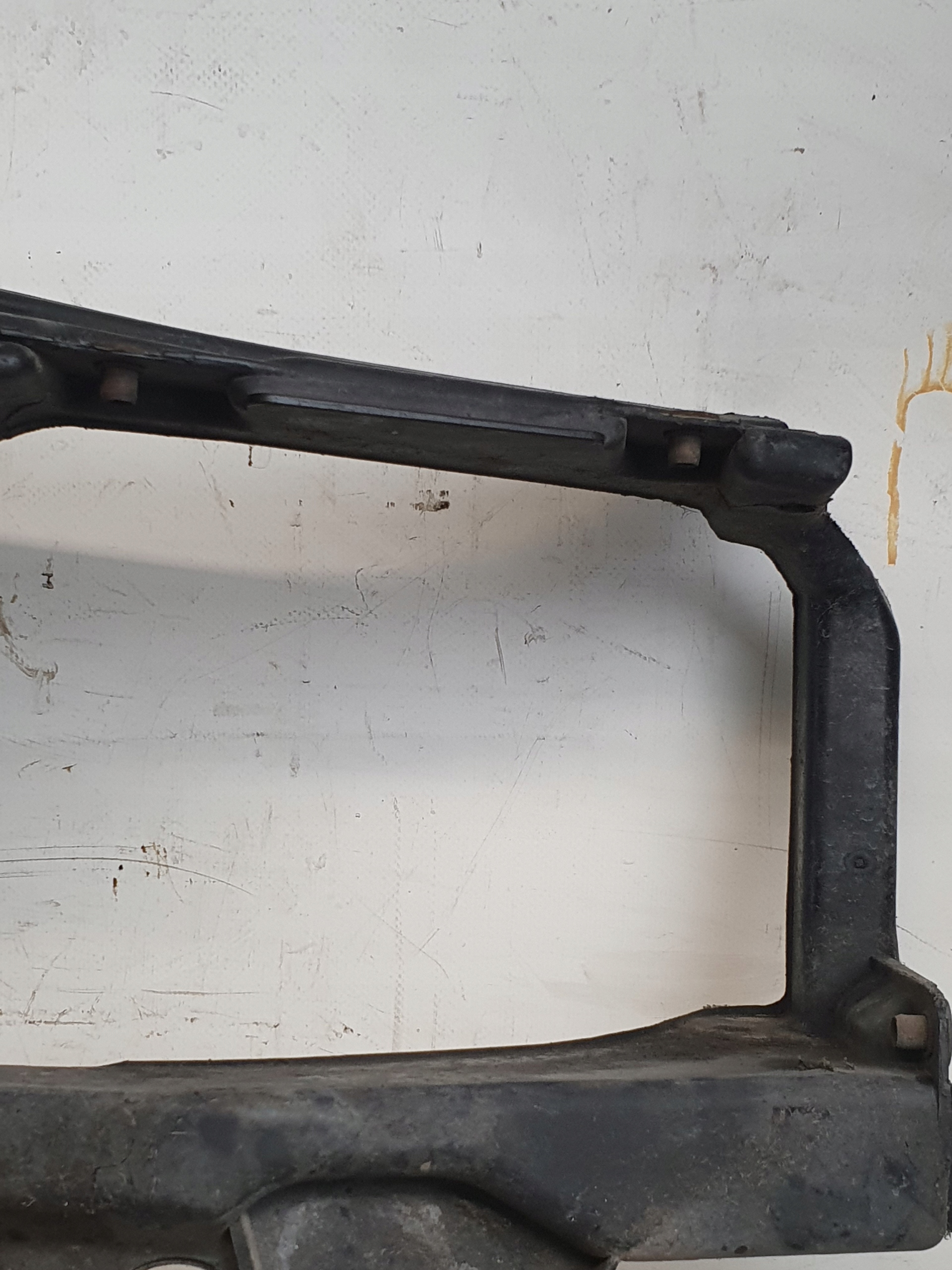 support panel for radiators pillar OE 1852734000 AUDI A4 B5 1.9TDI 95R.
