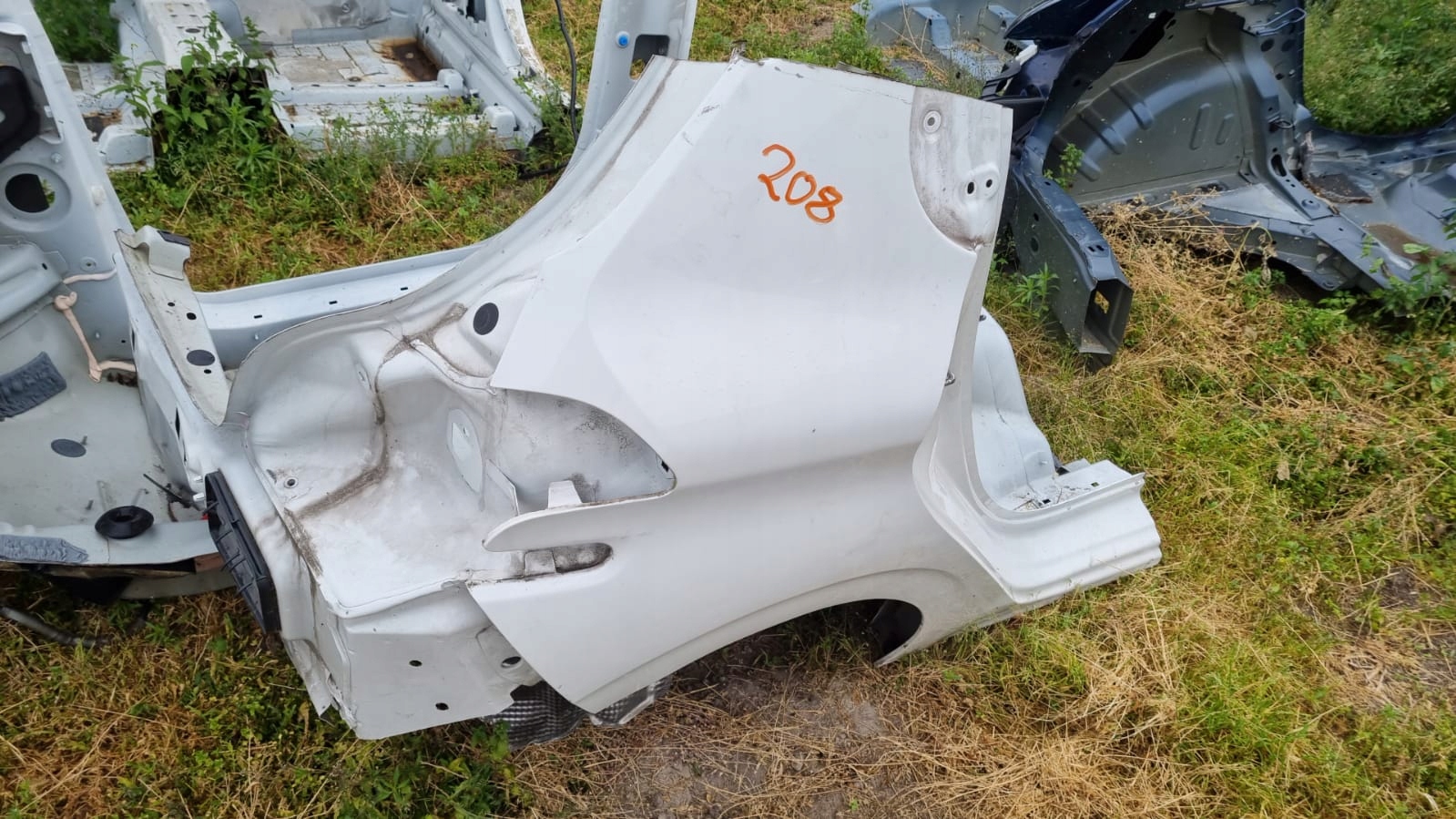 CWIARTKA BŁOTNIK PROG PRAWA PEUGEOT 208