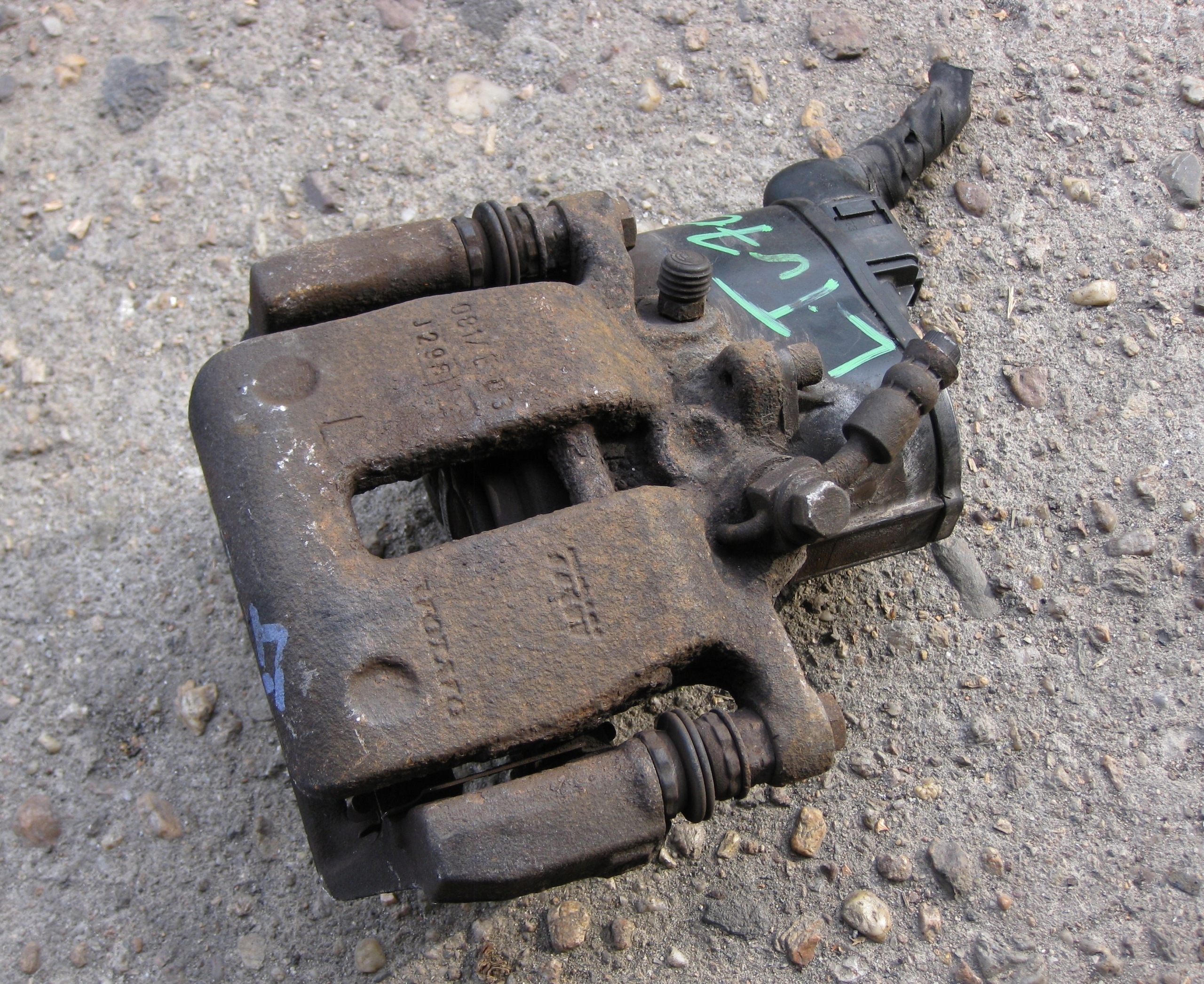VOLVO V70 2.0 D 09R caliper brake electrical left rear part