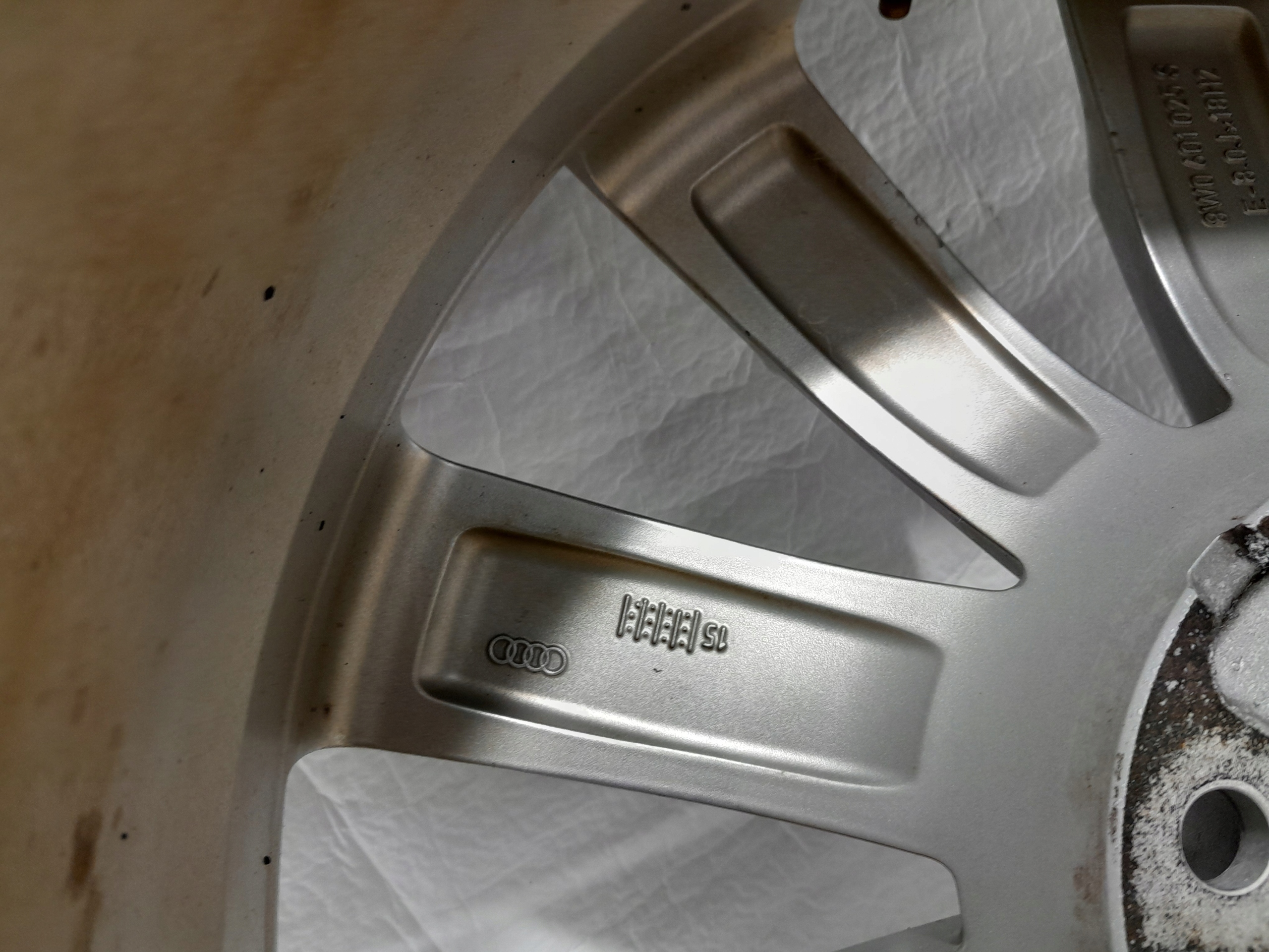 AUDI A4 B9 A5 8W A6 disk ALU 18'' CALI ORG. 8W0601025S