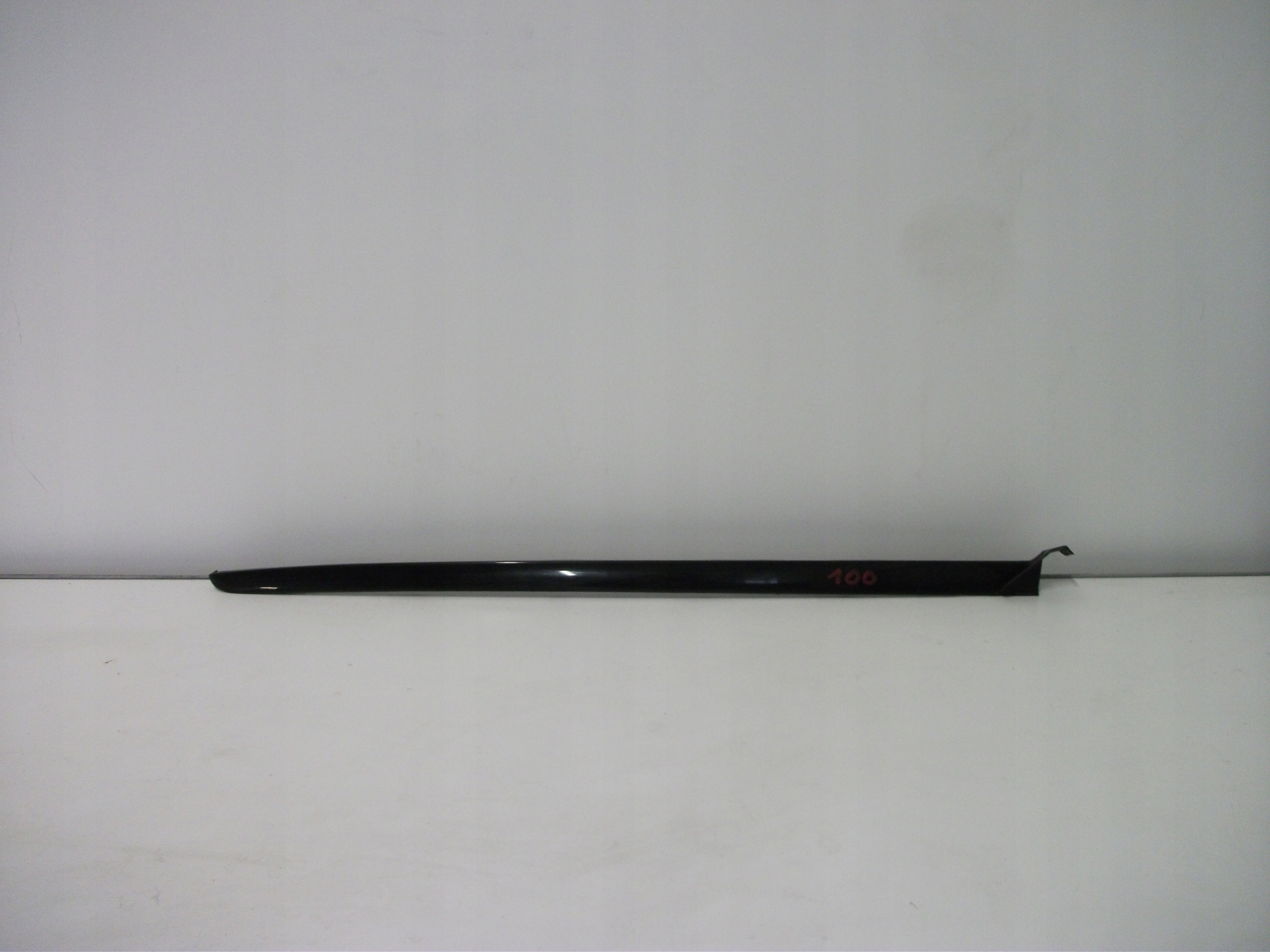 ПЕРЕДНЯЯ ПАНЕЛЬ ПРАВАЯ PEUGEOT 3008 II 9810111980