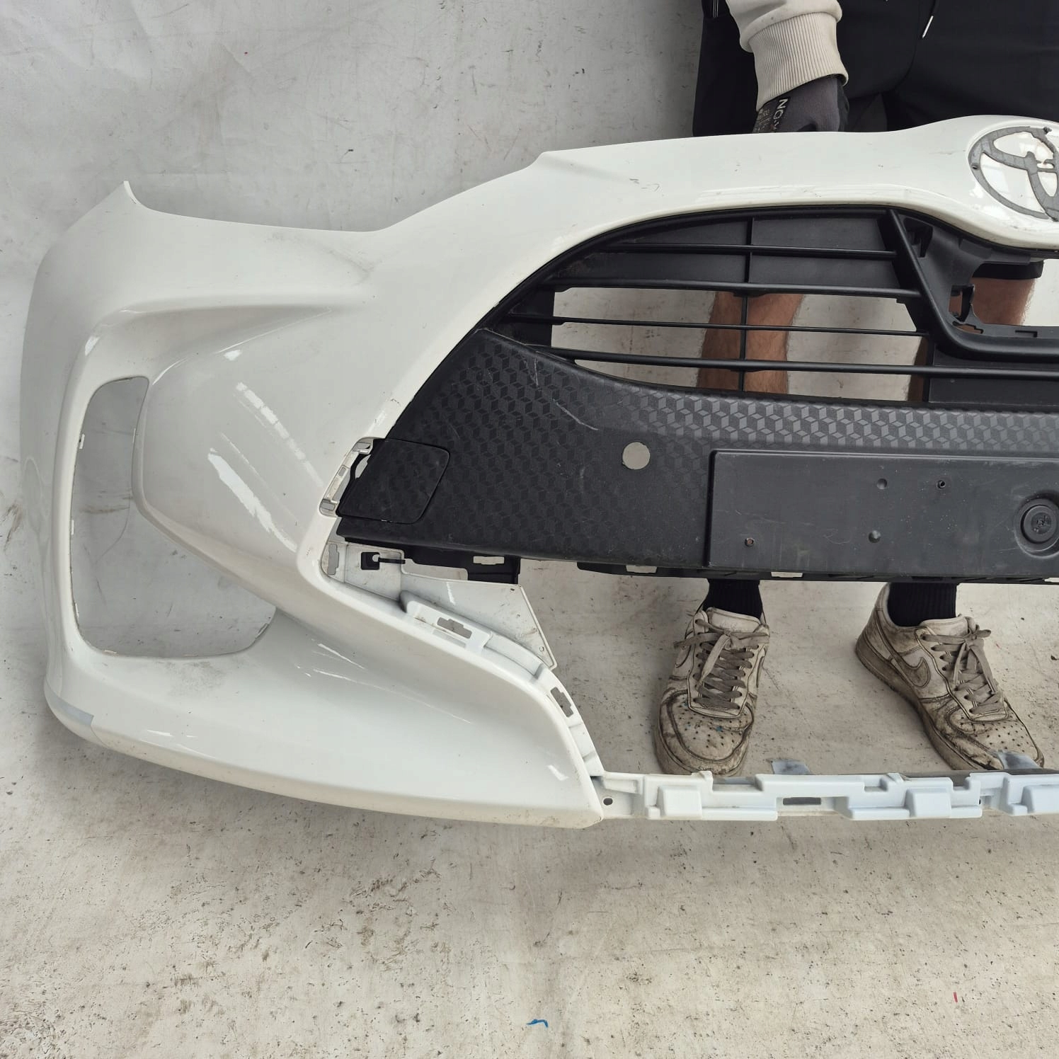 TOYOTA YARIS IV 4 20-> bumper front front