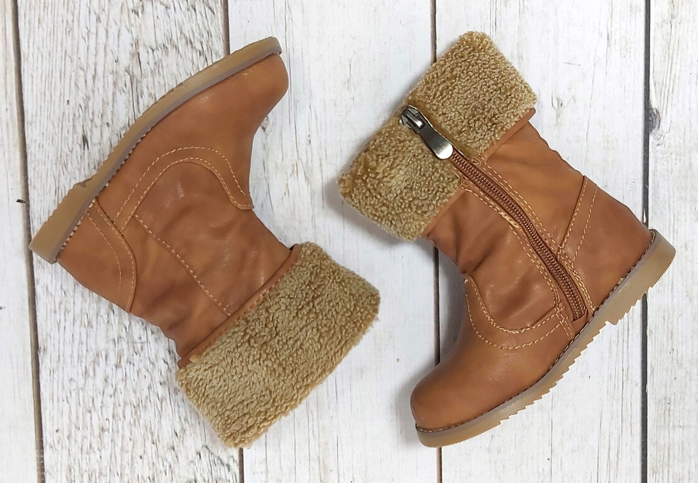 BOTKI DZIECIĘCE Z SUWAKIEM CAMEL 21 Rodzaj zapięcia Suwaki