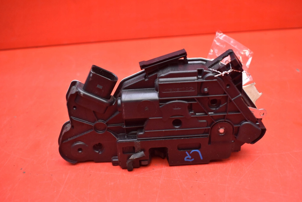 lock door left front front EU 5N1837015C VW PASSAT CC 08-12