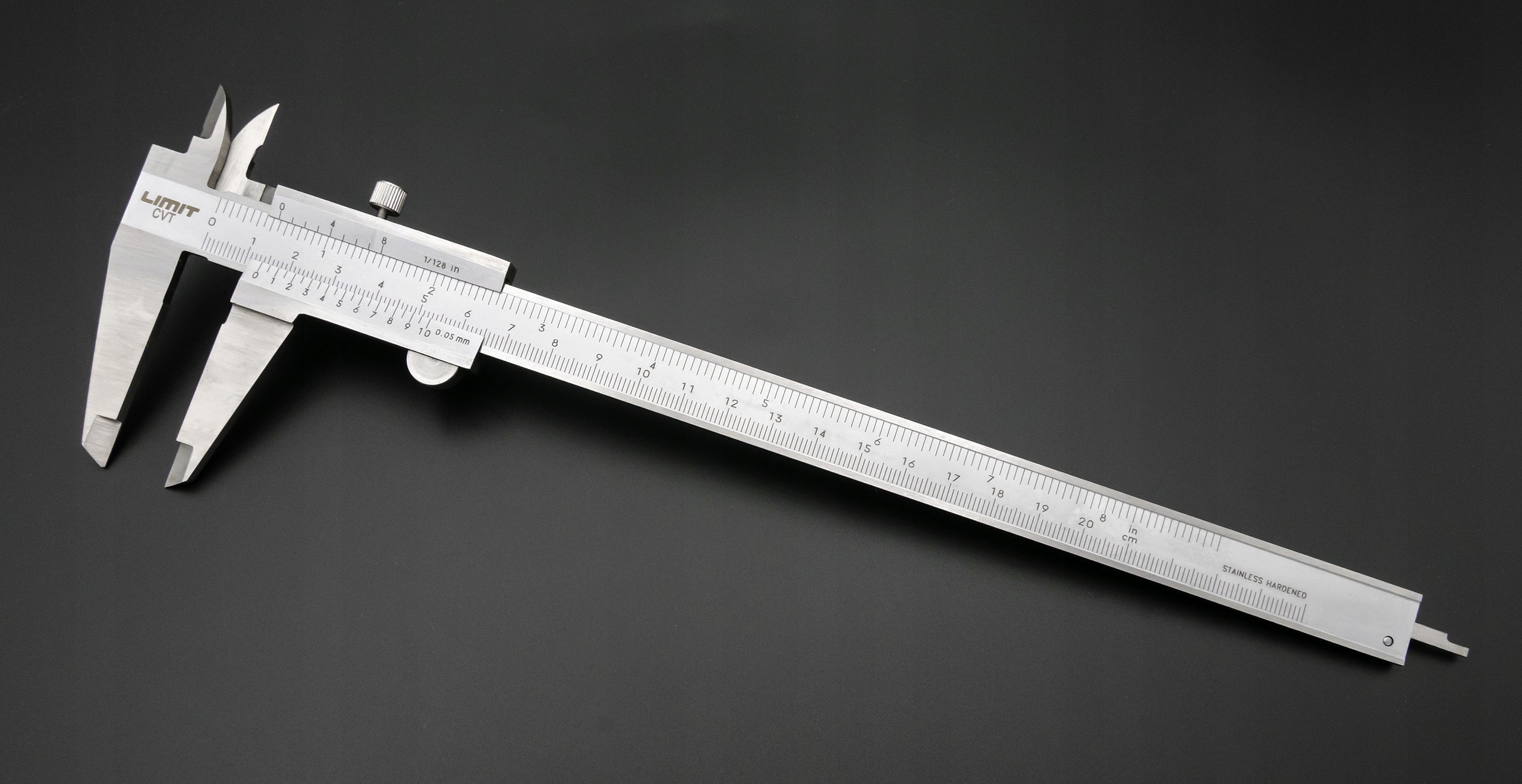 SUWMIARKA ANALOGOWA 200 mm LIMIT CVT 2670-0609 Dokładność pomiaru 0.05 +/- mm