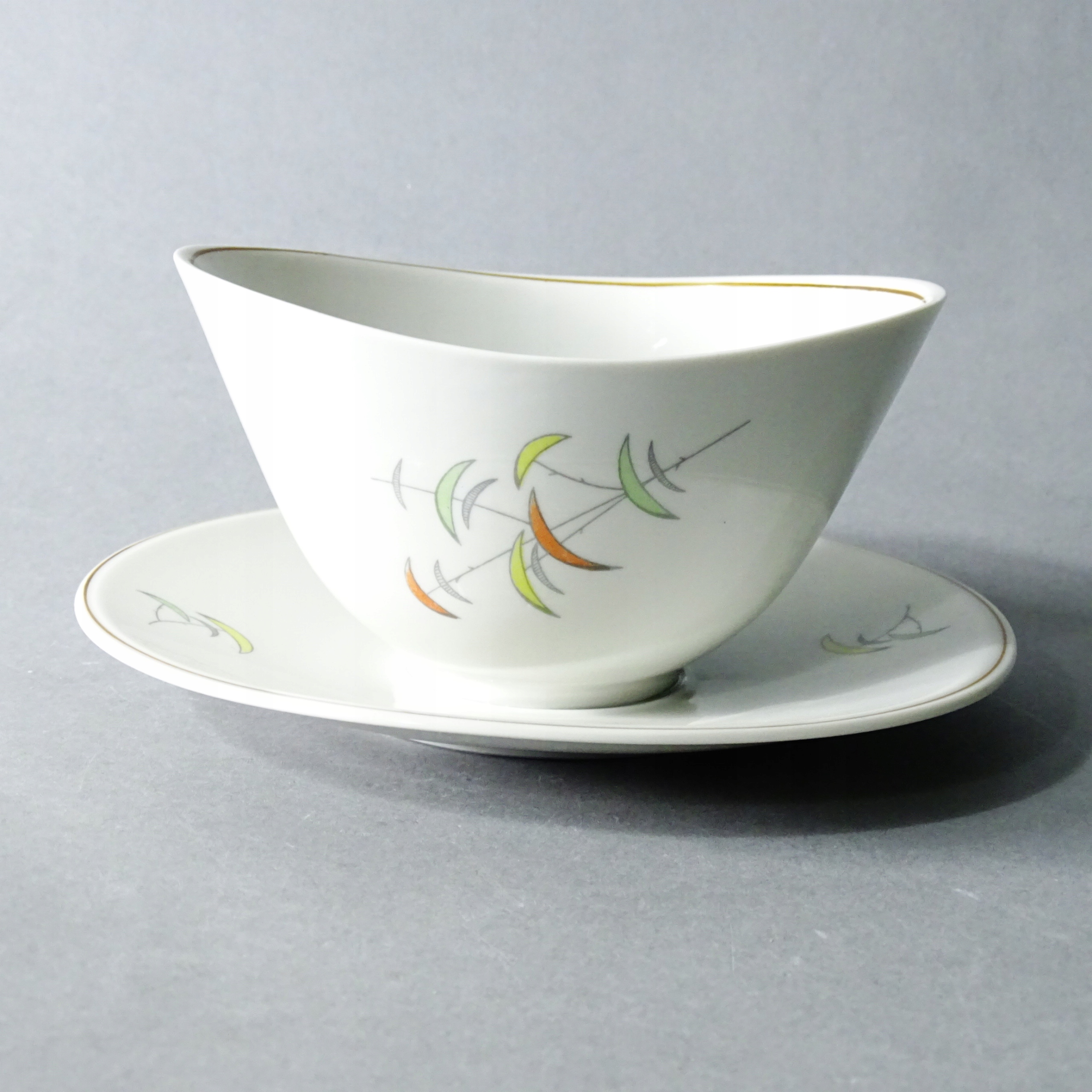 Weimar lata 50/60 PIĘKNA PORCELANOWA SOSJERKA