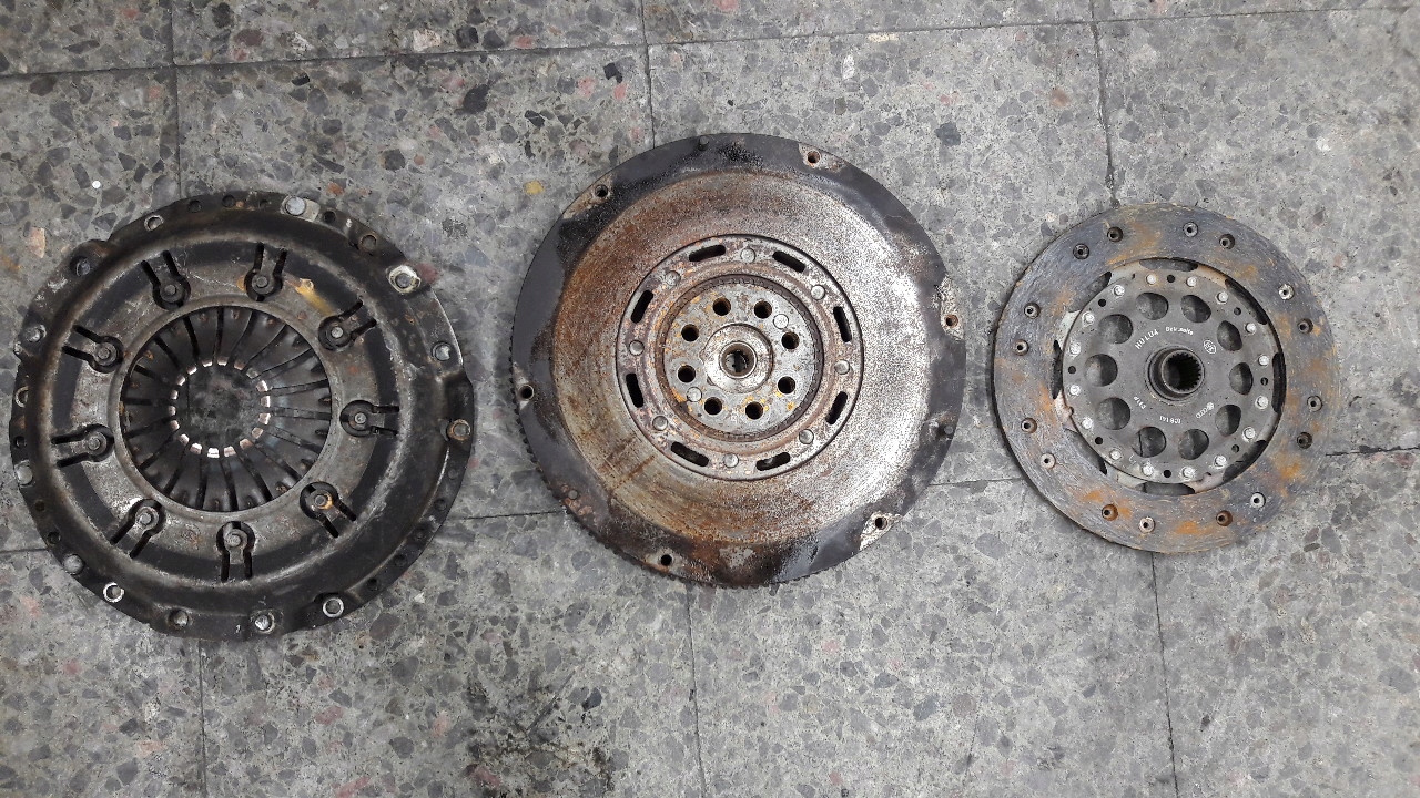 078141031p sprzeglo komplet z dwumasa a6 c4 2.8 Marka inny