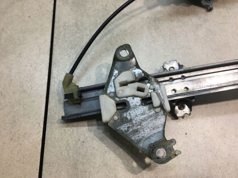 window regulator left front ALMERA N16 400601T1