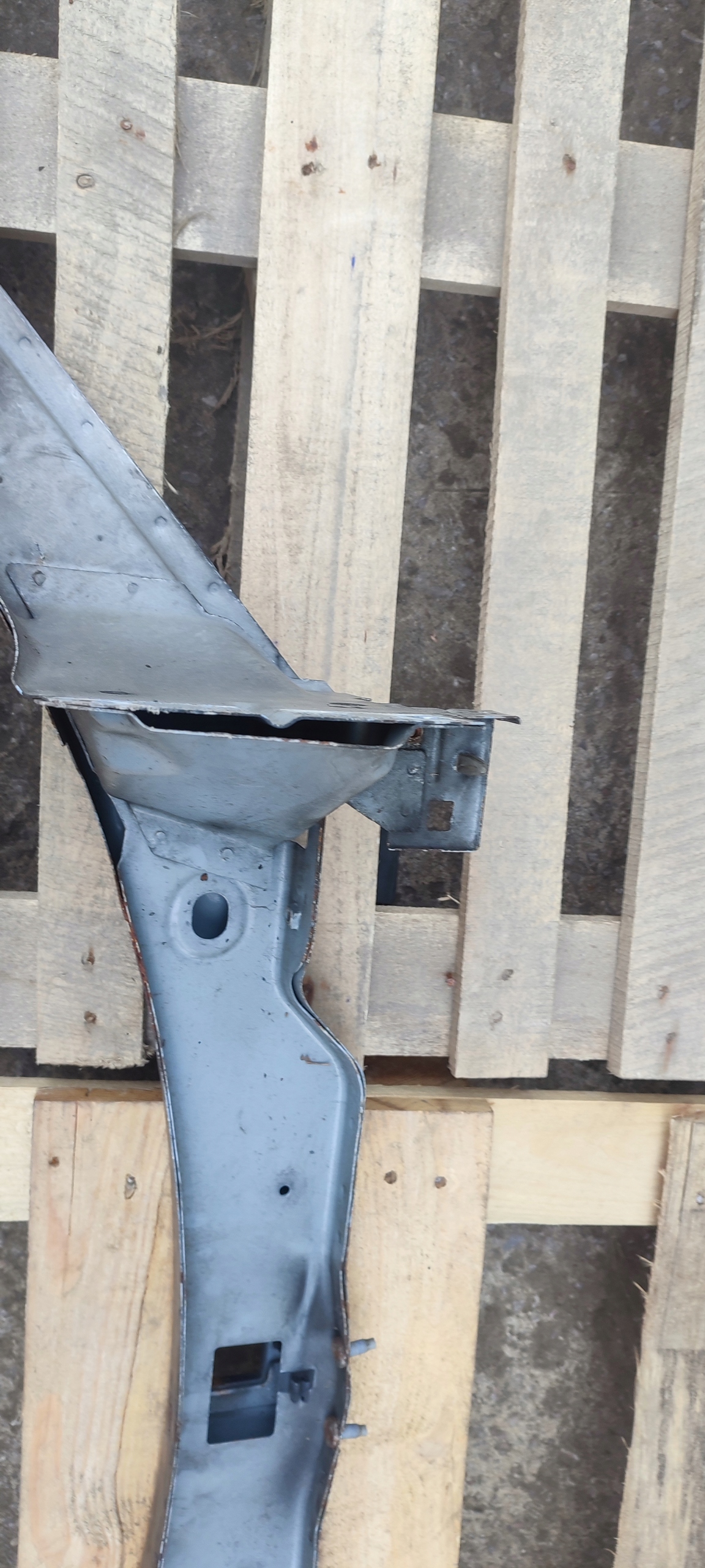 support panel for radiators upper Jaguar XF and X250 MEE