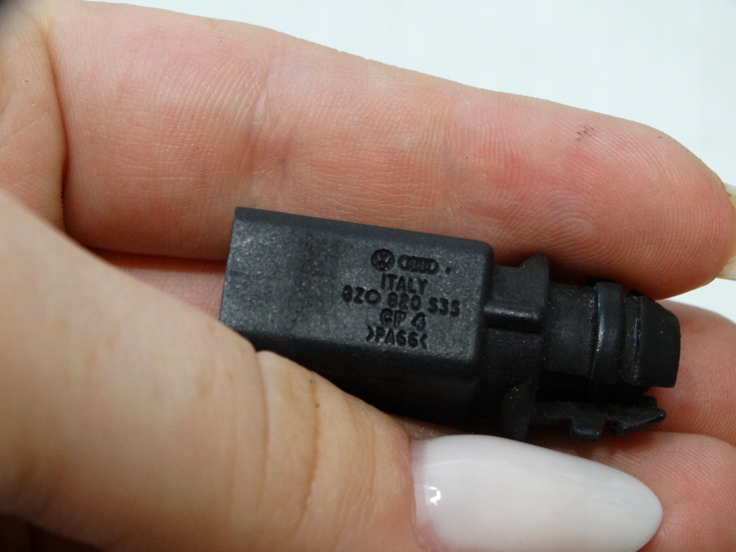 Sensor TEMPERATURY ZEWNETRZNEJ VW AUDI 8Z0820535