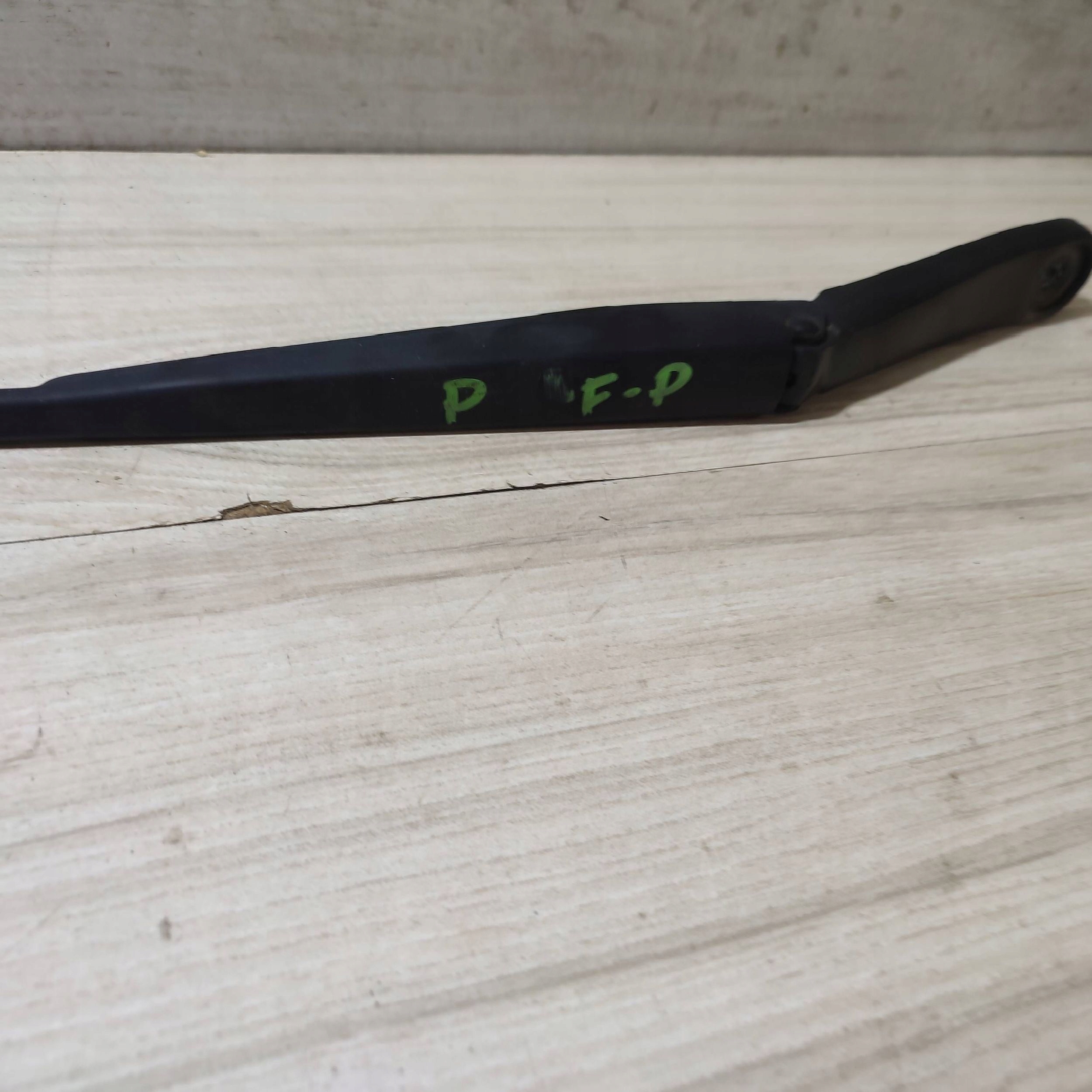 wiper arm windows right side Jaguar F-Pace HK8317527BA