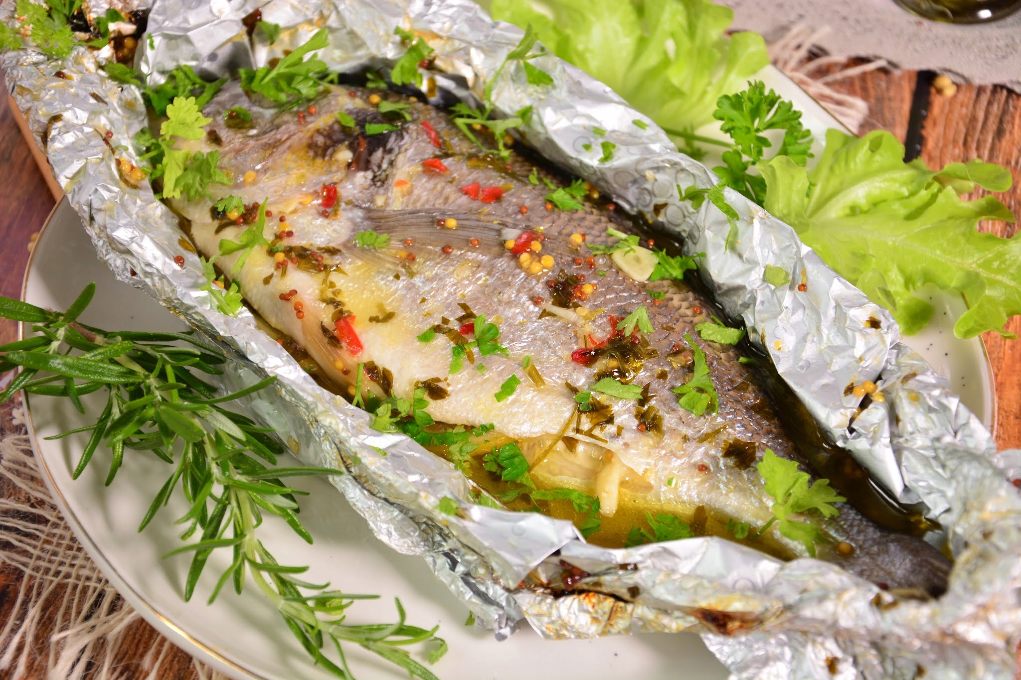 FOLIA ALUMINIOWA SPOŻYWCZA GASTRONOMICZNA 44cm/75m Długość 75 m