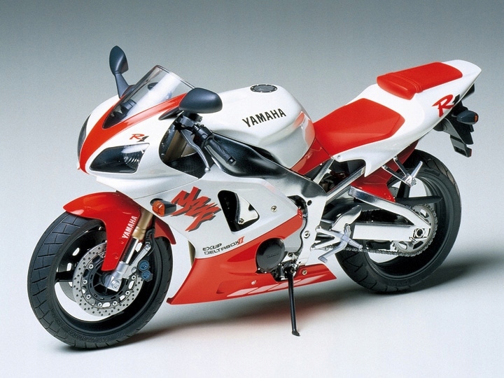 Yamaha YZF-R1 model 14073 Tamiya