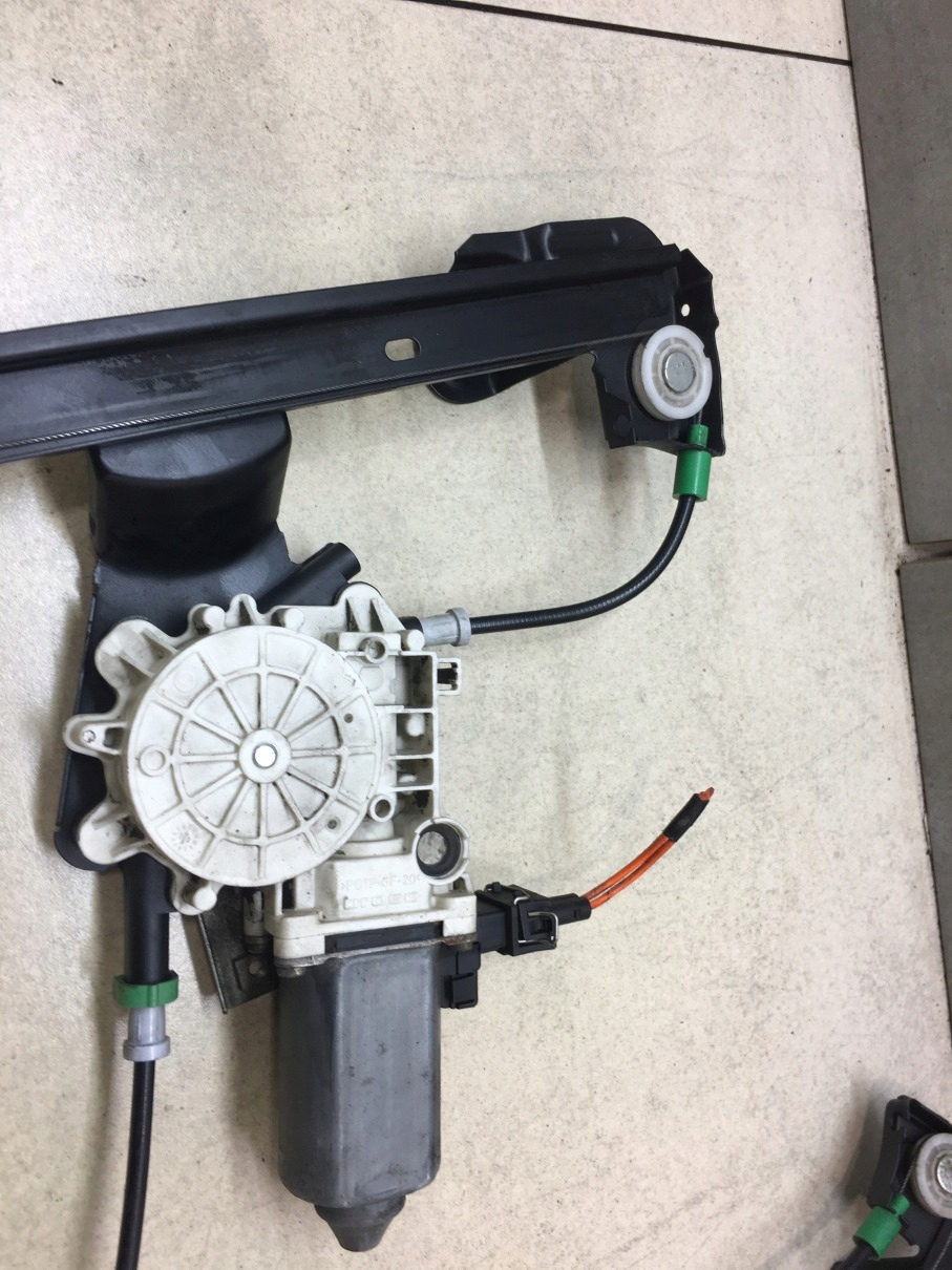 fensterhebermotor rechts vorne FREELANDER und 3D