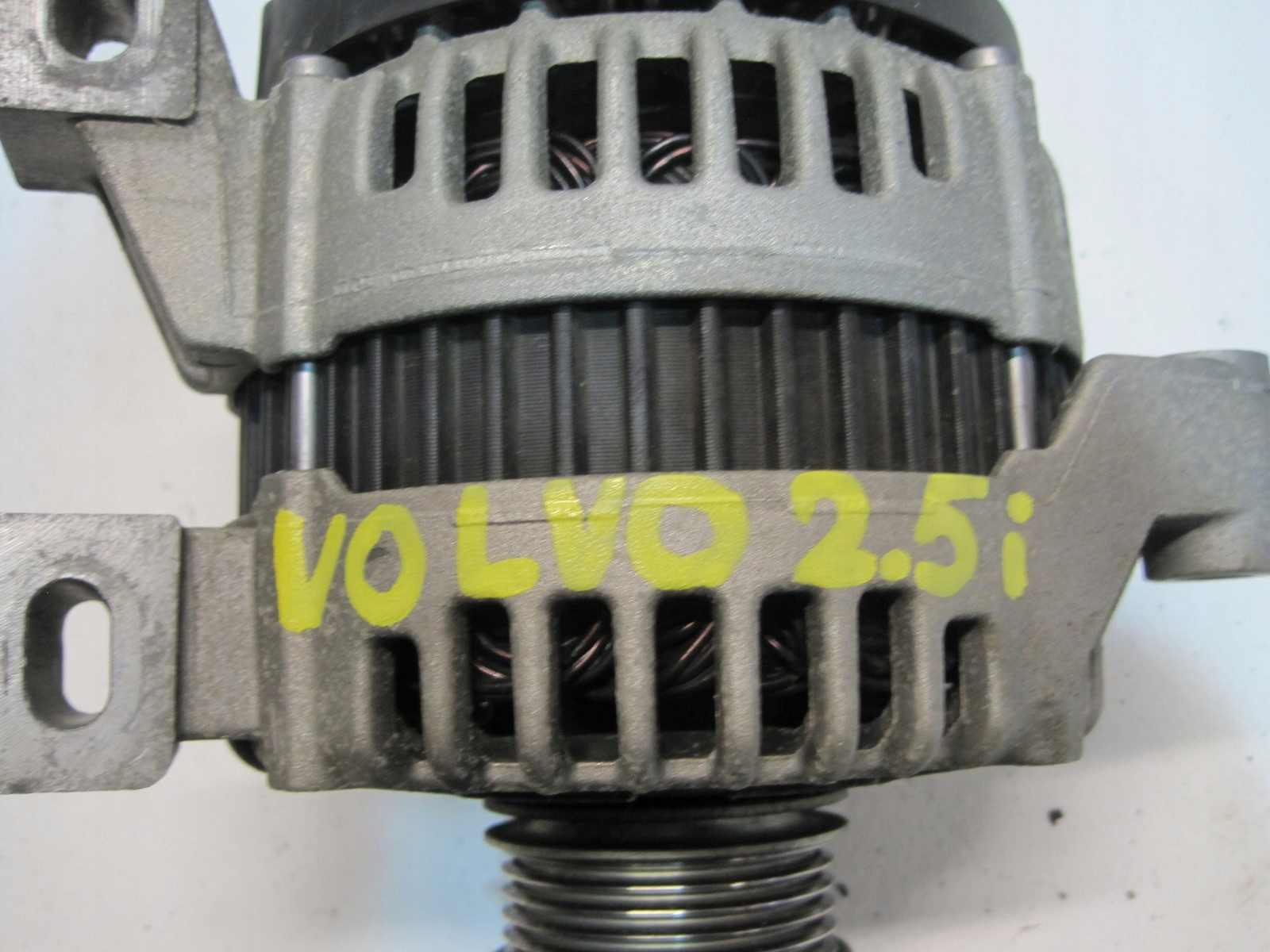 alternator VOLVO 2,5i 6M5T-10300-SA