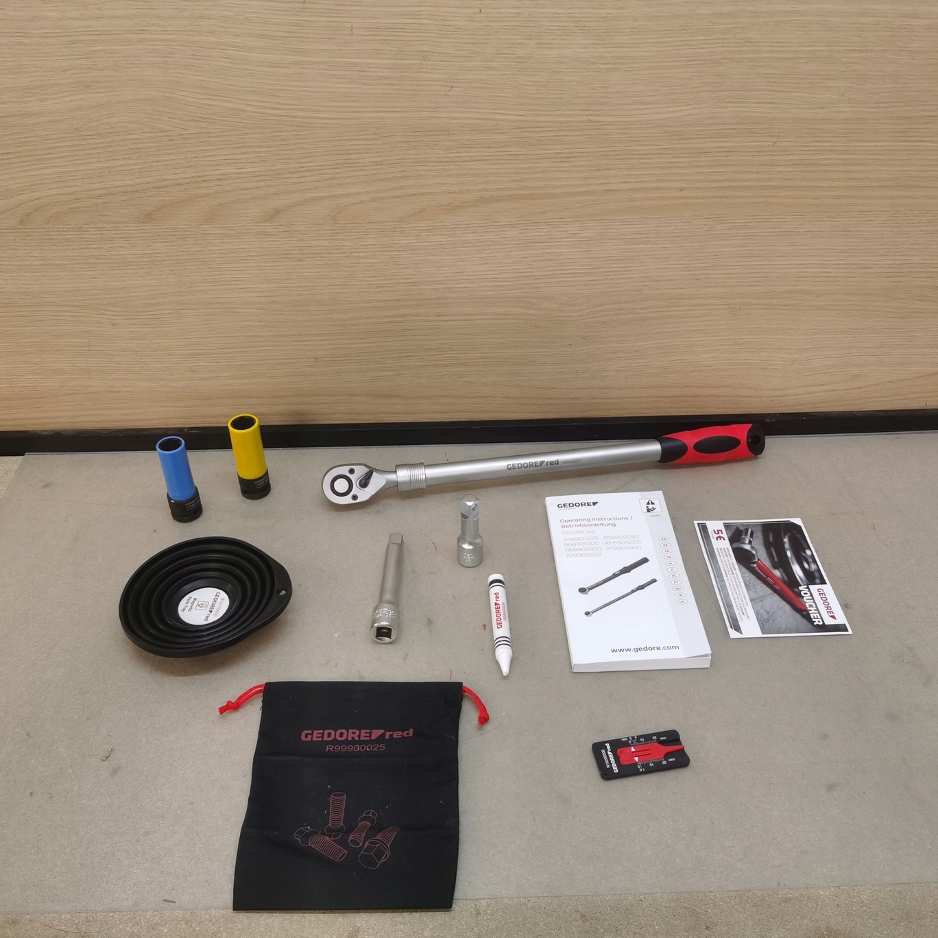 F48 Gedore R68903011 Red Zestaw do montażu kół 40-200 Nm Kod producenta R68903011