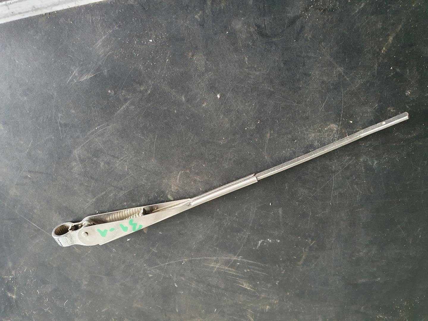 FIAT 126 MALUCH RAMIE WYCIERACZKI CHROM 31 cm