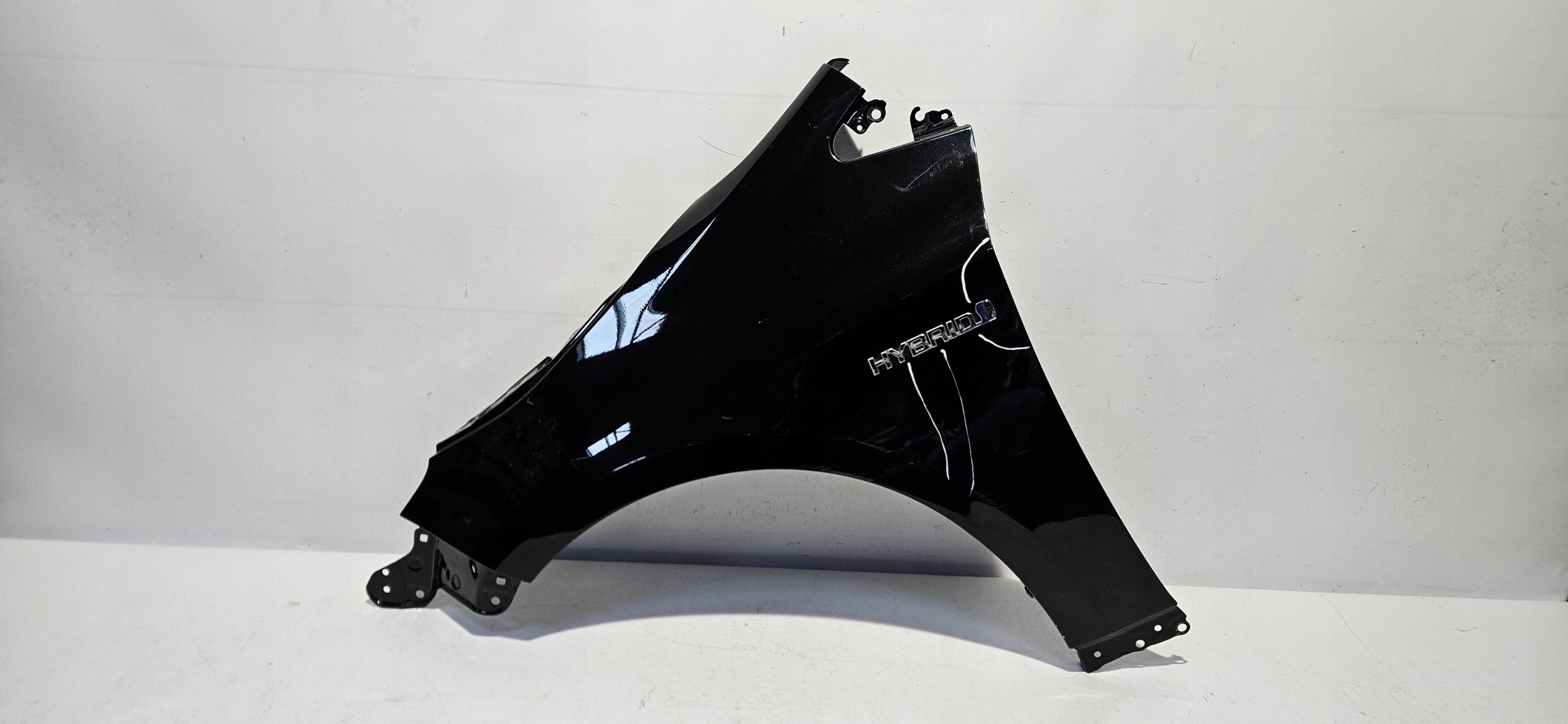 fender left front TOYOTA COROLLA E21 HB KOMBI 18- original