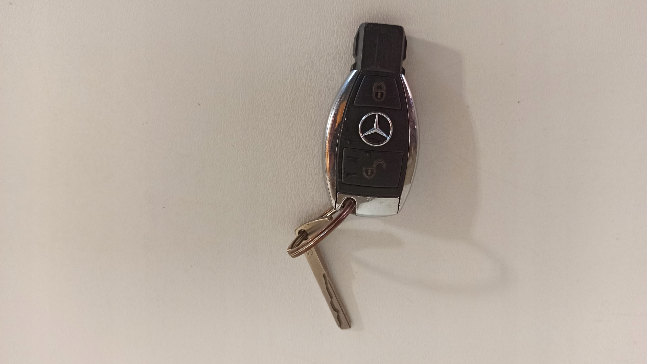 Автомобиль MERCEDES W203 CLC