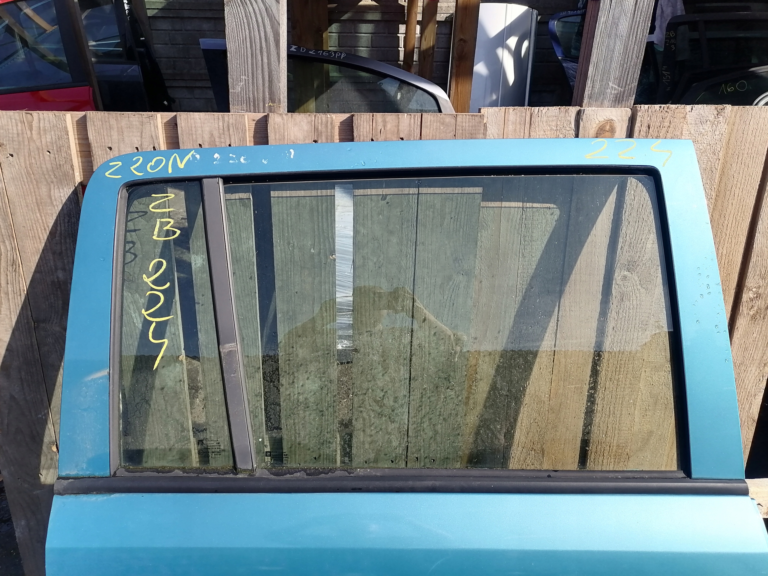 door right front OPEL ZAFIRA B Z20N