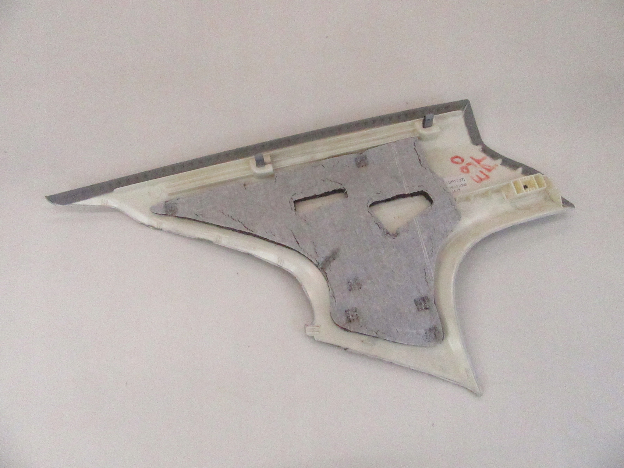 cover slupka C right right rear part BMW e90 sedan