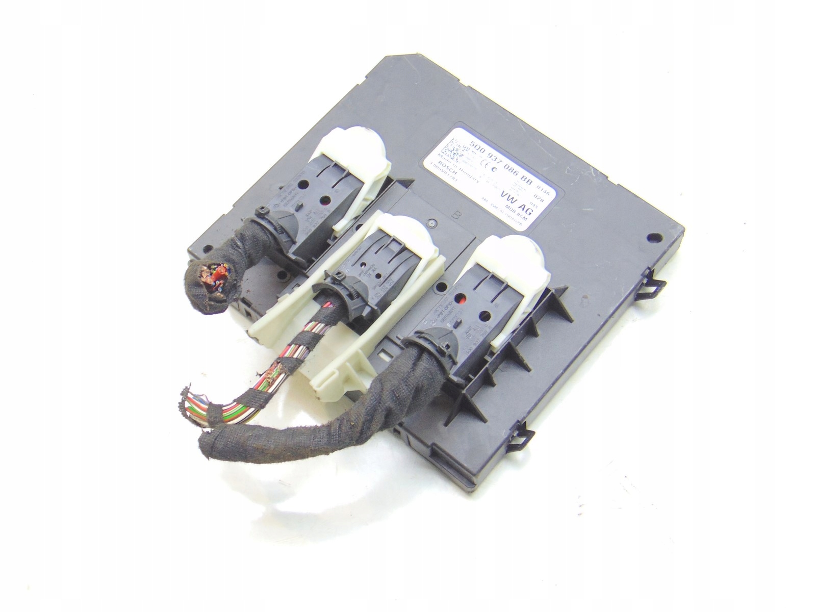 блок комфорта бортовой BCM vw PASSAT B8 15- 5Q0937086BB