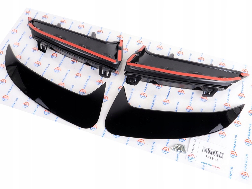 DOKŁADKI ZDERZAKA TYLNEGO MERCEDES-BENZ A KLASA W177 HATCHBACK AMG