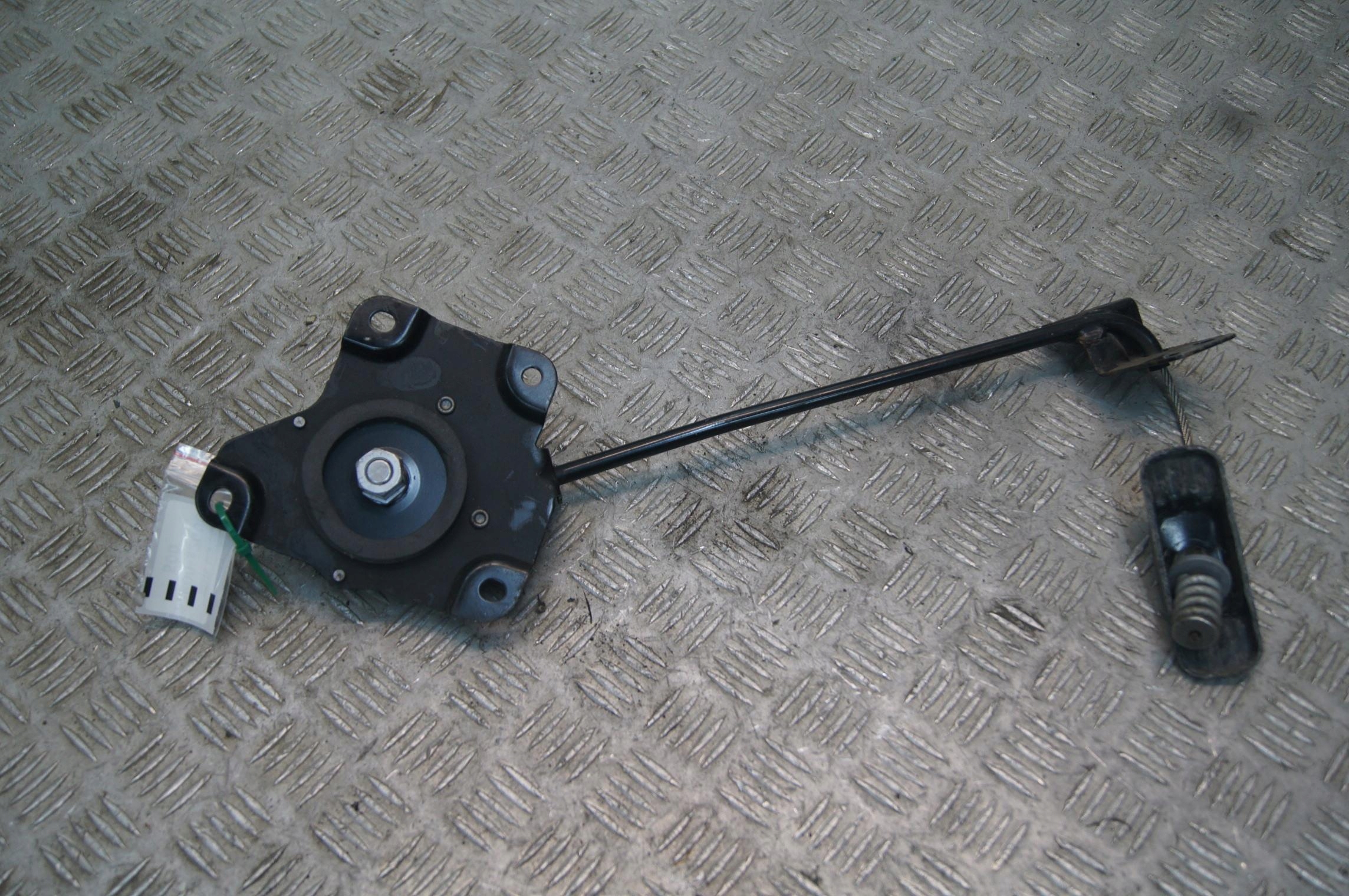 Hyundai Santa Fe IV USA 2.0T Winda Koła Zapasowego