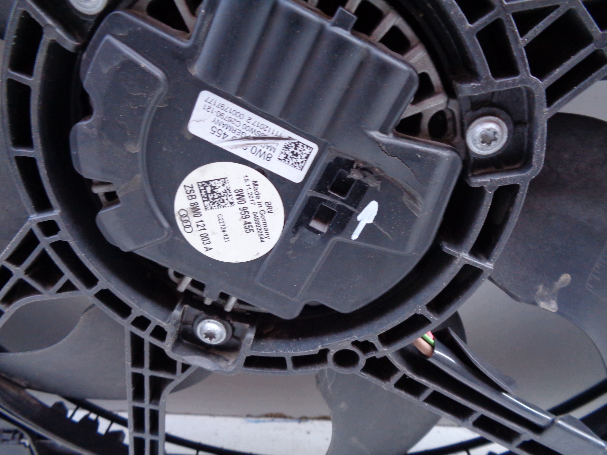 ventilátor obal AUDI A4 B9 8W 8W0 15- NR 53352