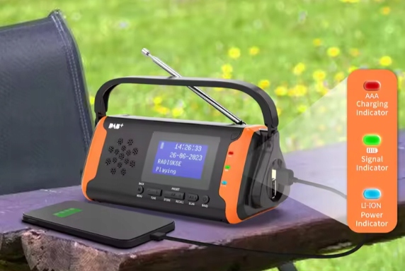 Radio Solarne Przenośne AM FM SOS POWERBANK 4000mAh USB Latarka Dynamo IPX3 Model V-1