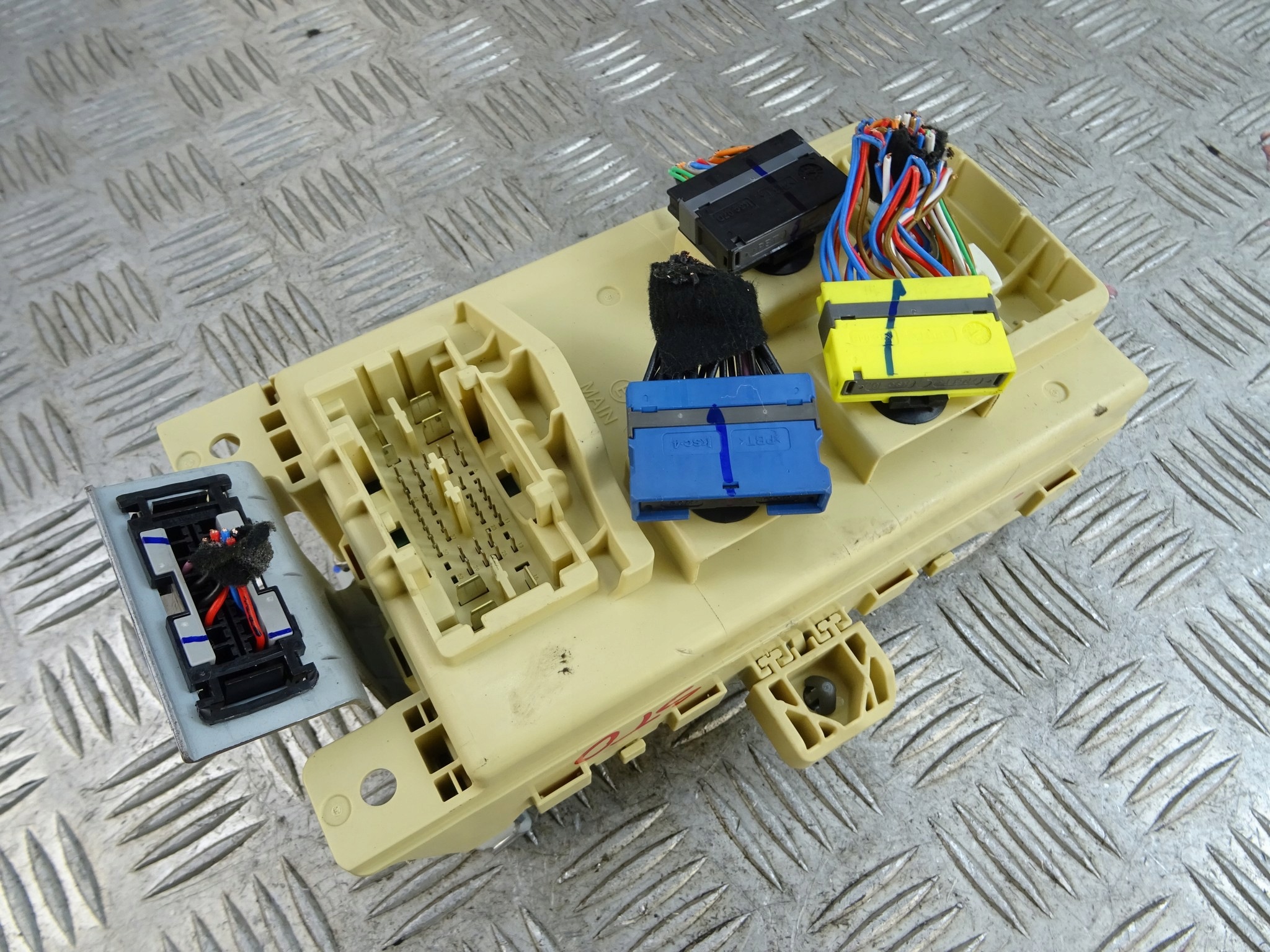 KIA STONIC LIFT Module fusibles 91952-H8330