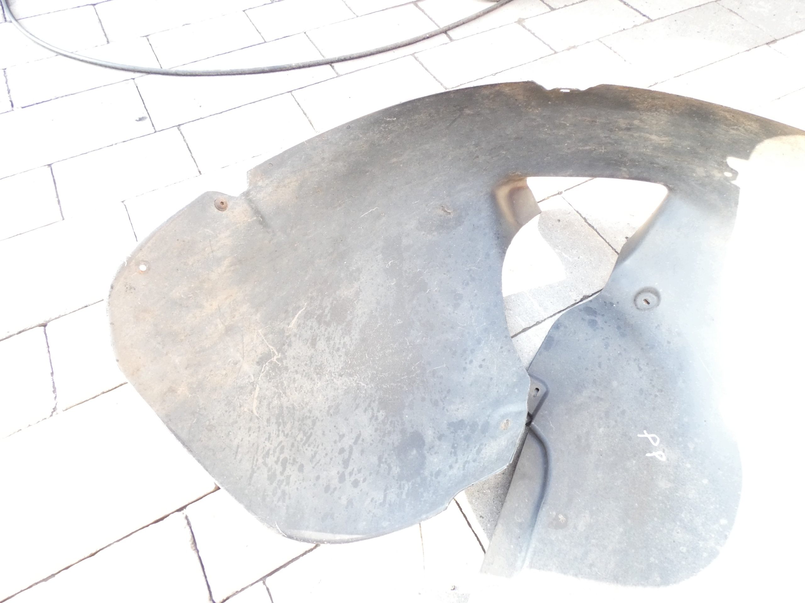 mudguard right front VW TOURAN and 03-10 1T0805974 original