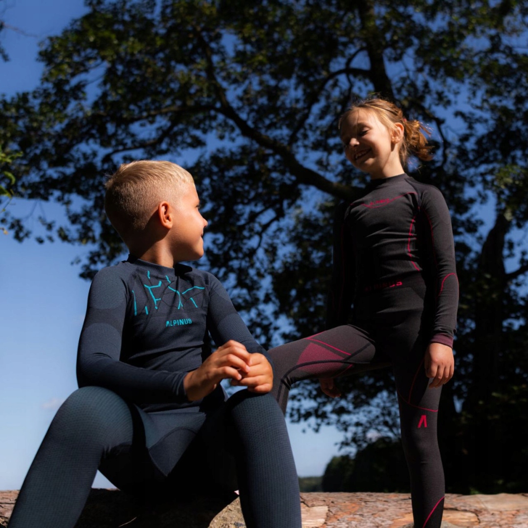 BIELIZNA TERMOAKTYWNA DZIECIĘCA ALPINUS GAUSDAL 120-136 Właściwości dwuwarstwowe