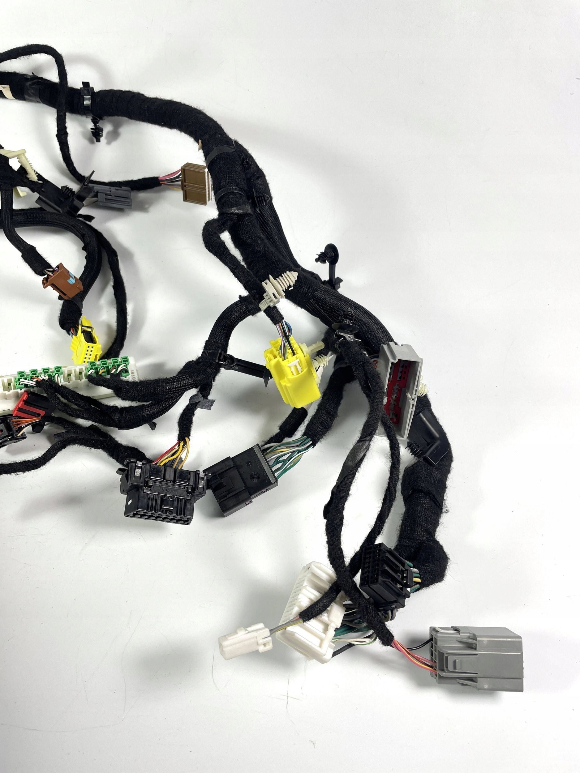 Dodge Challenger 2022 bundle przewodow of the dashboard rozdzielczej