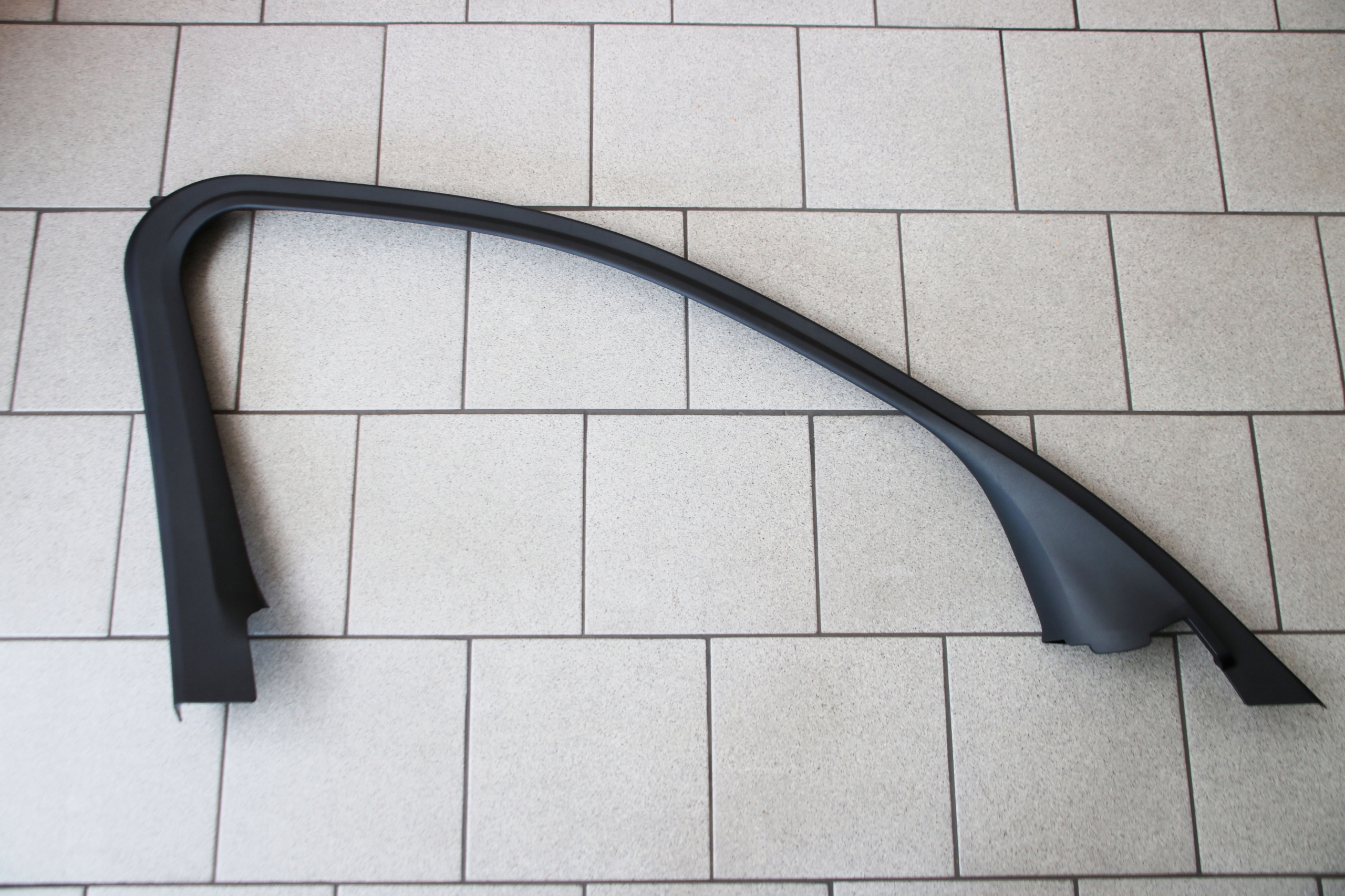 BMW G20 G21 frame cover door left front 7447171