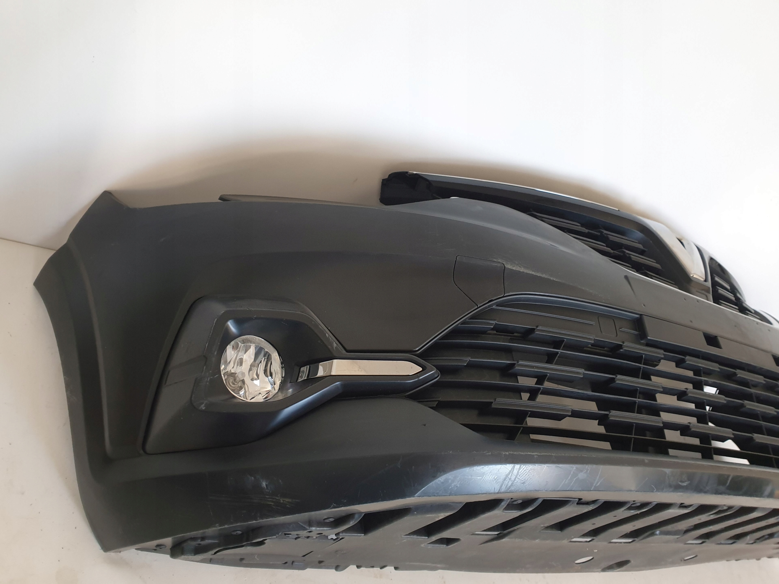 RENAULT TALIANT 21-> bumper front front grill cover 620229186R