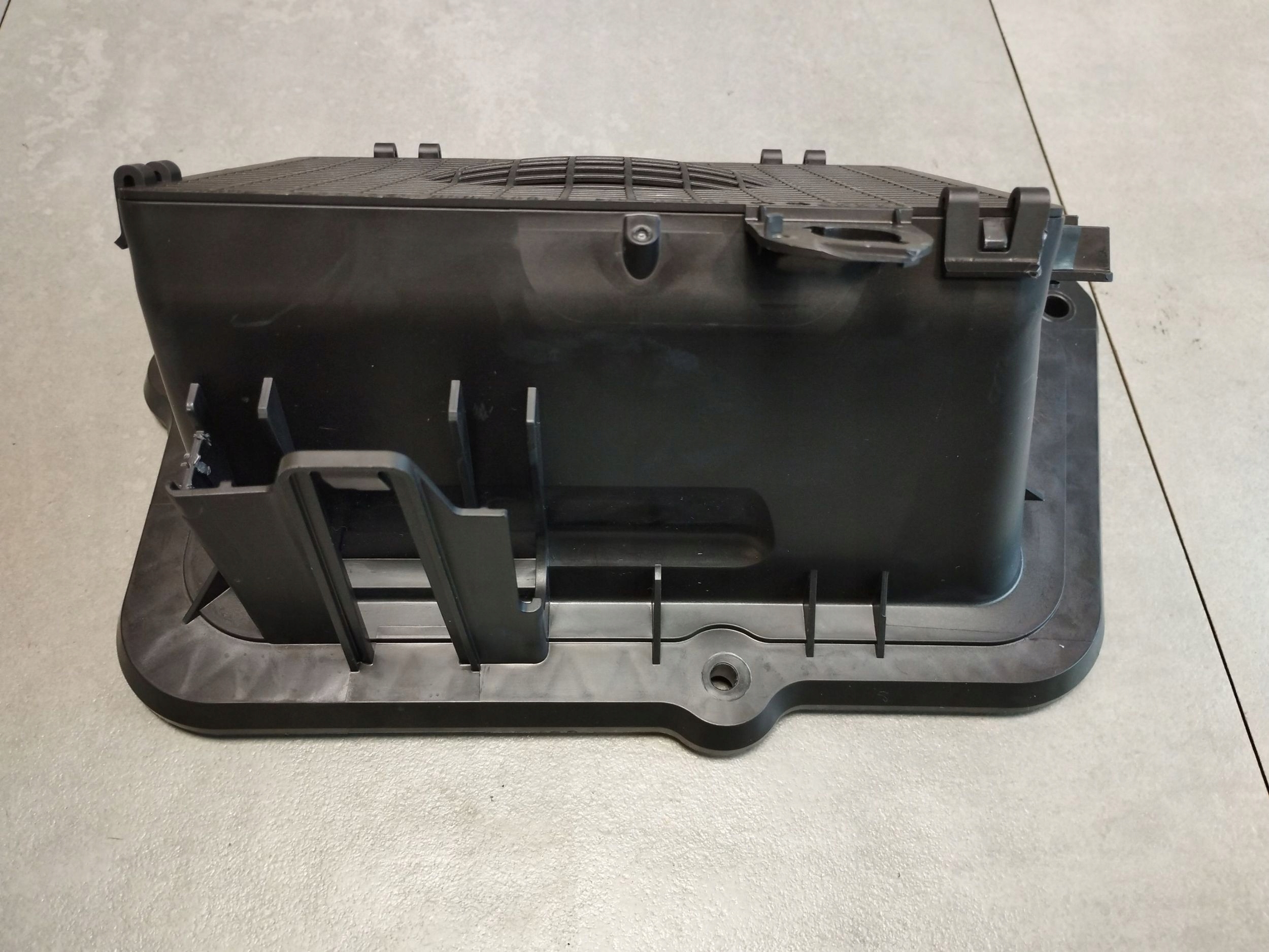 Audi A5 B10 intake drain air 4K1819904