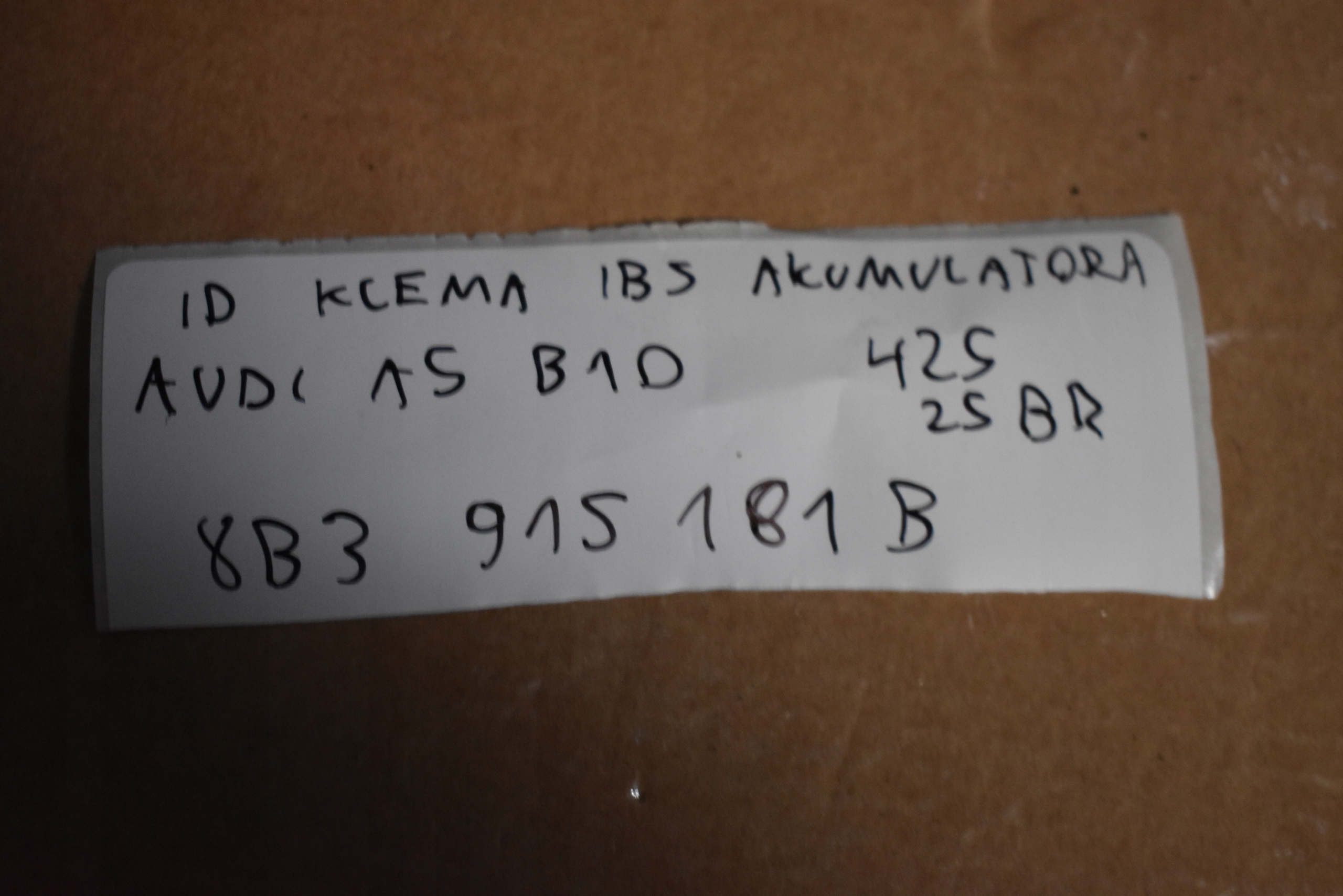 IDEALNA Klemme AKUMULATORA AUDI A5 B10 1