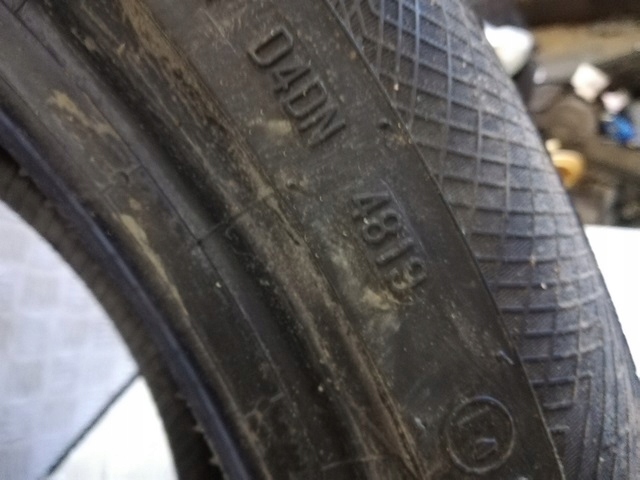 CH OPONA CONTINENTAL WINTER CONTACT 235 50 R19 Średnica 19