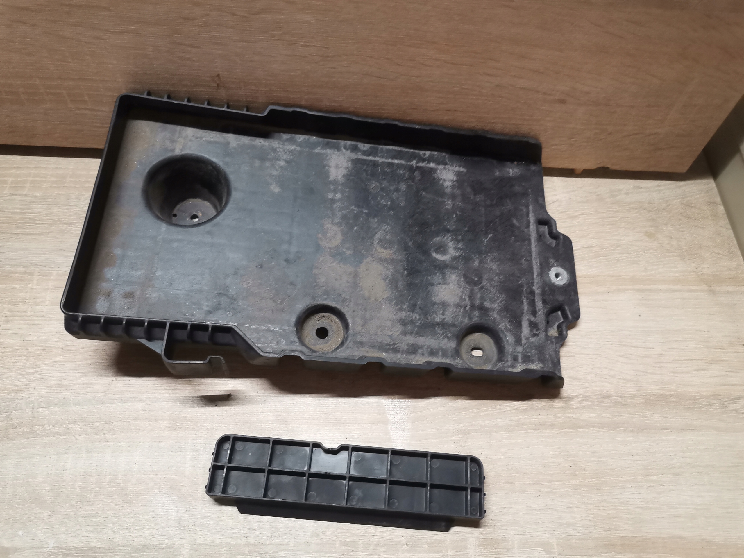 držač akumulatora VOLVO V40 II 2012-2018r 31301934
