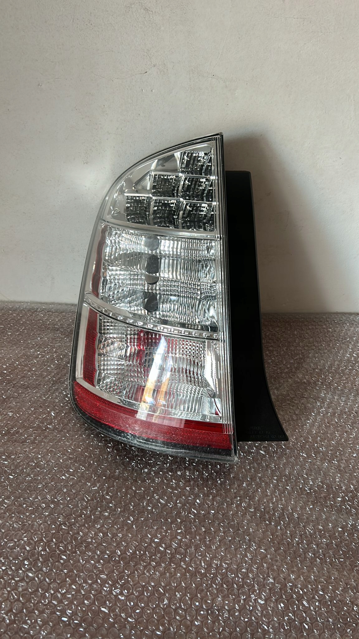фонарь левый задний TOYOTA PRIUS II 05-09