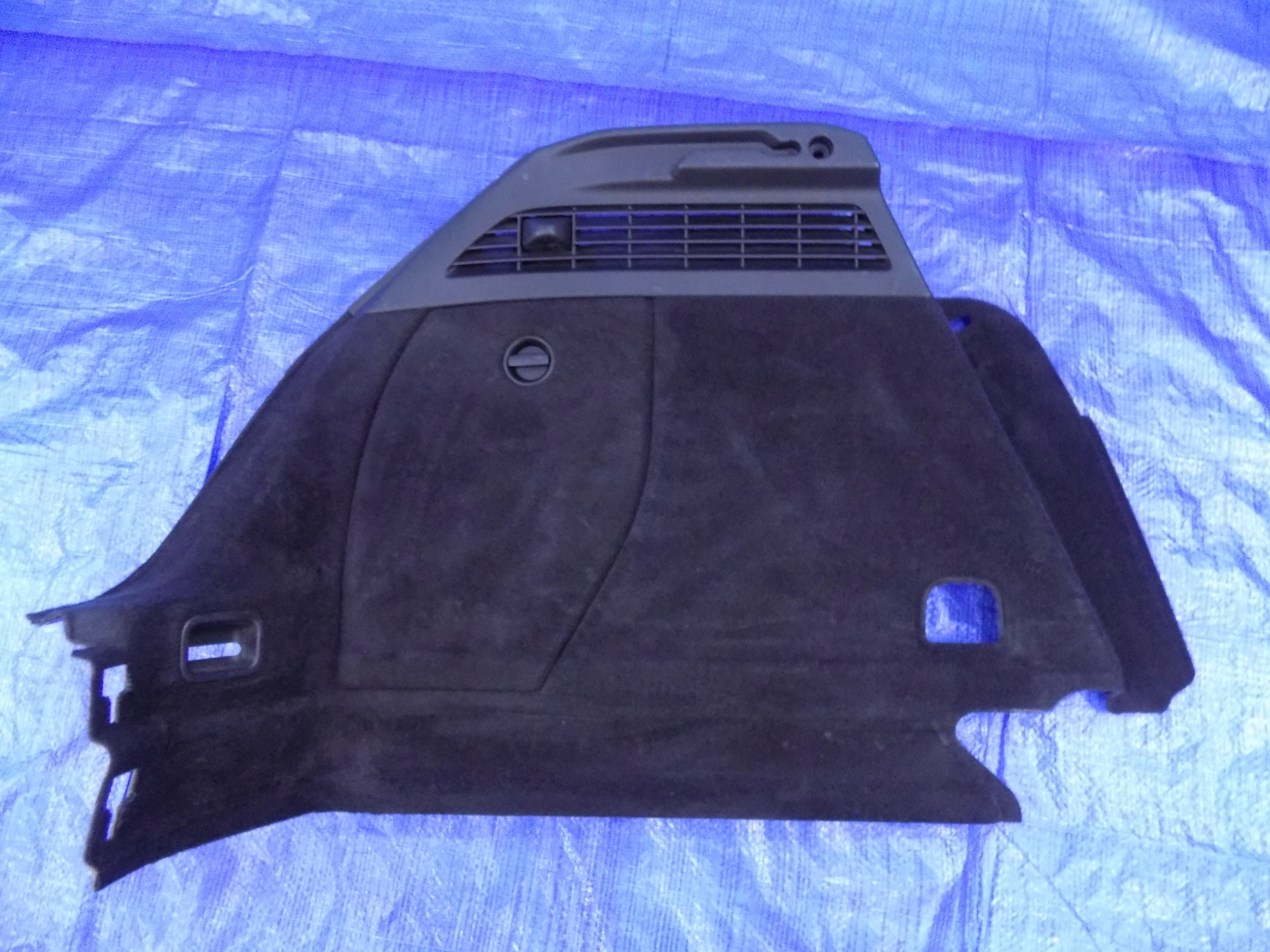 8V4863879D - Бекон багажника левый задний AUDI A3 8V SPORTBACK